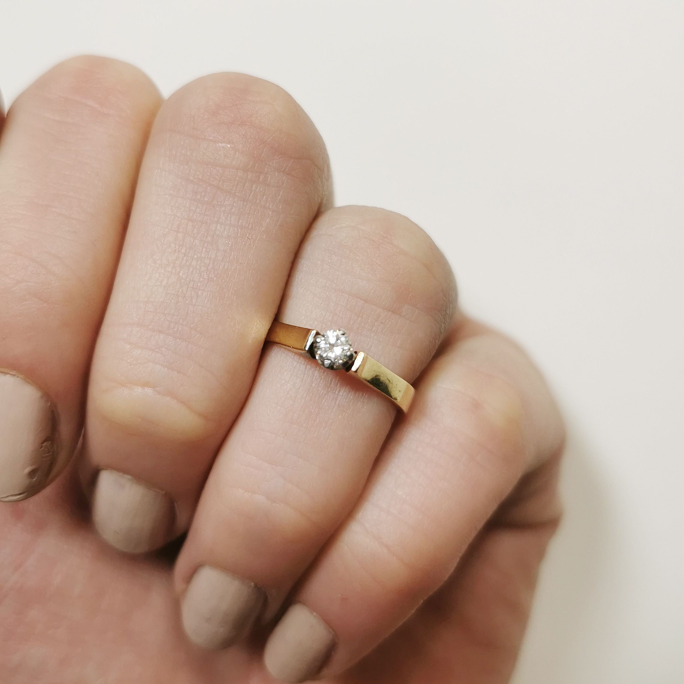 Solitaire Diamond Ring | 0.14ct | SZ 5.25 |