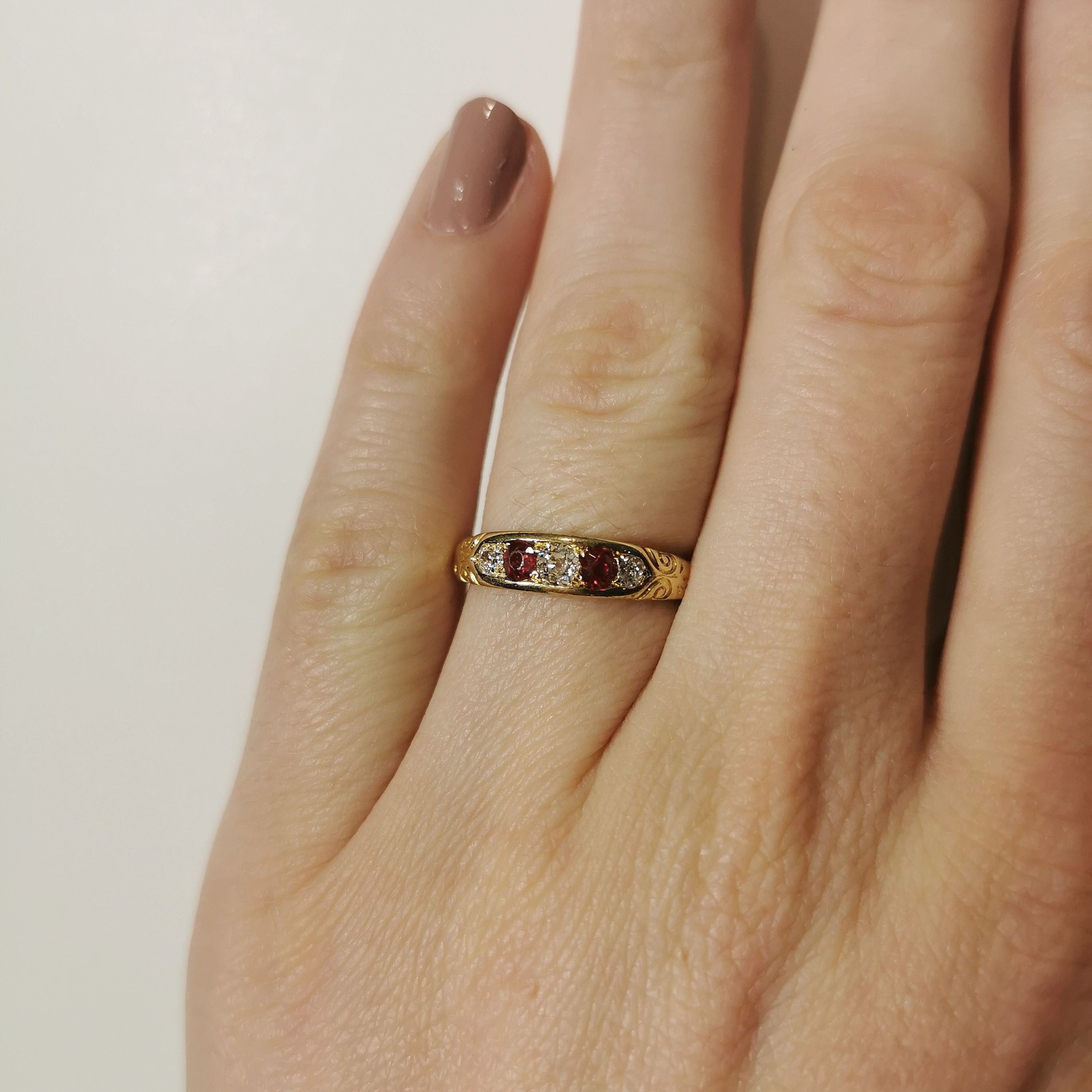 Early 1900s Diamond & Ruby Ring | 0.20ctw, 0.20ctw | SZ 6.5 |