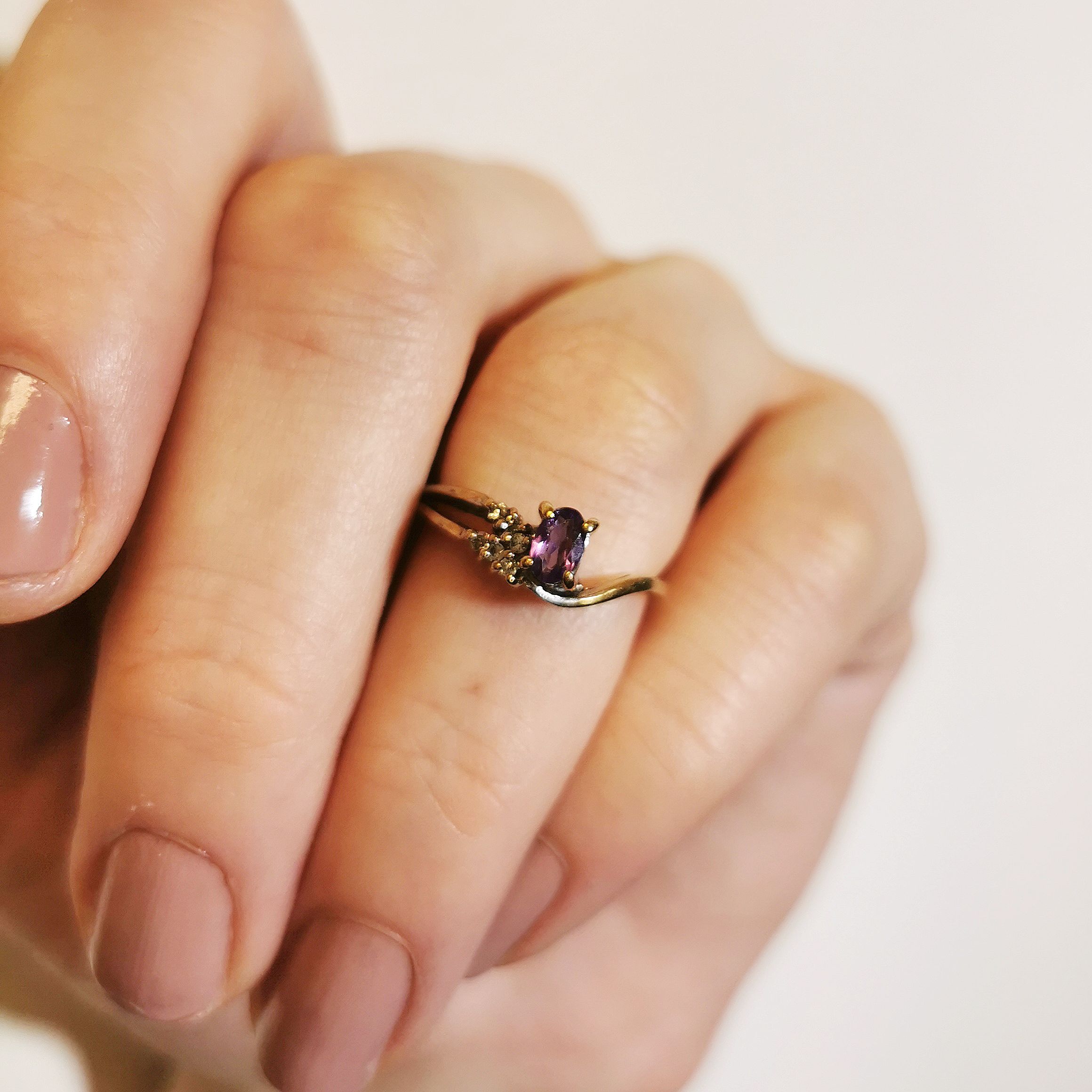 Amethyst & Diamond Crossover Ring | 0.05ctw, 0.22ct | SZ 5.5 |