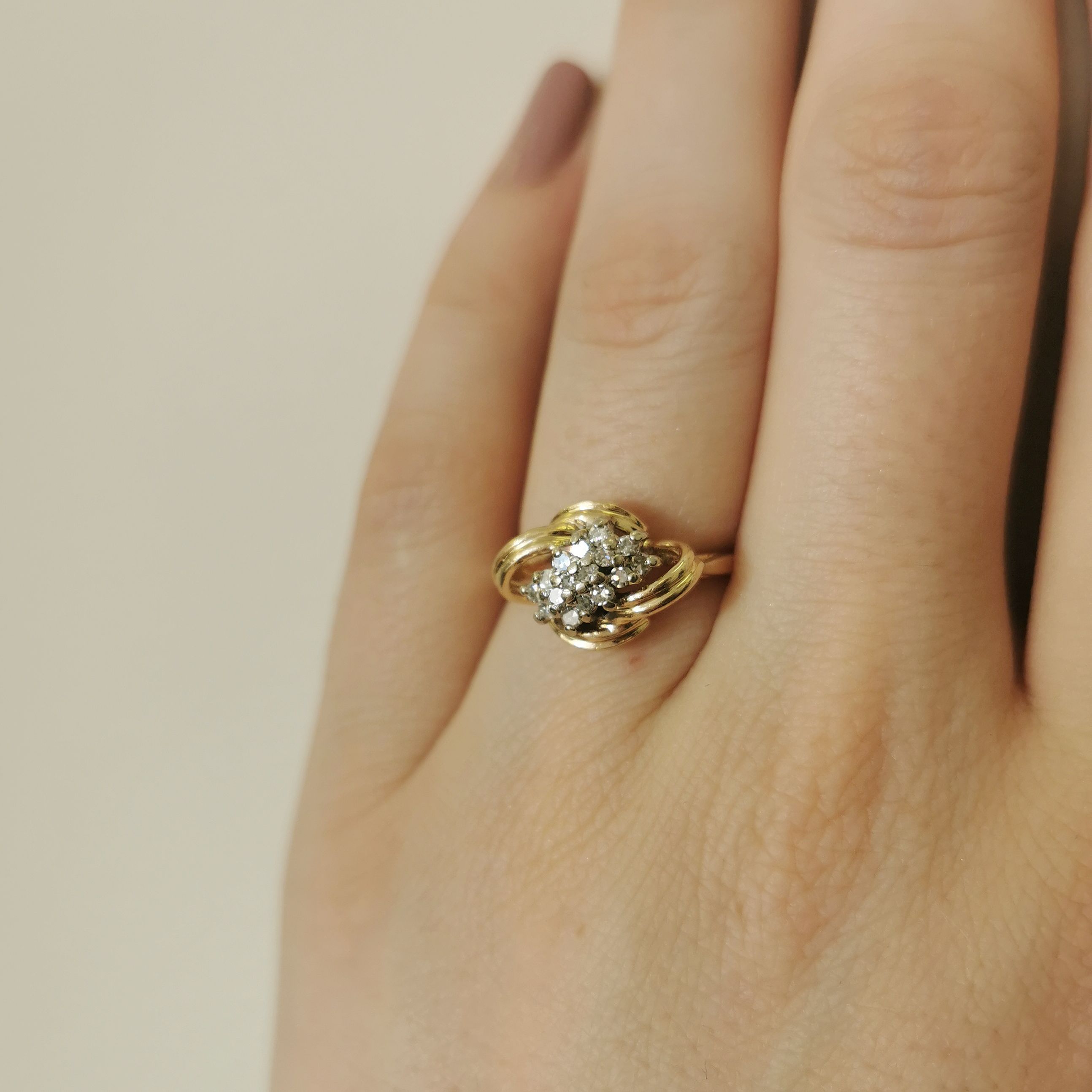 Diamond Cluster Ring | 0.17ctw | SZ 6.75 |
