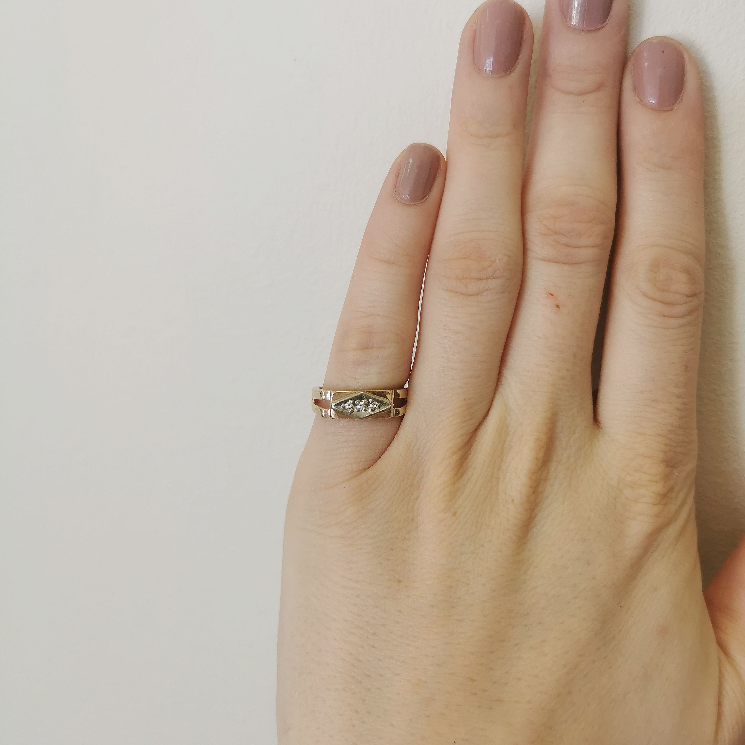 1940s Split Shank Diamond Band | 0.03ctw | SZ 6 |