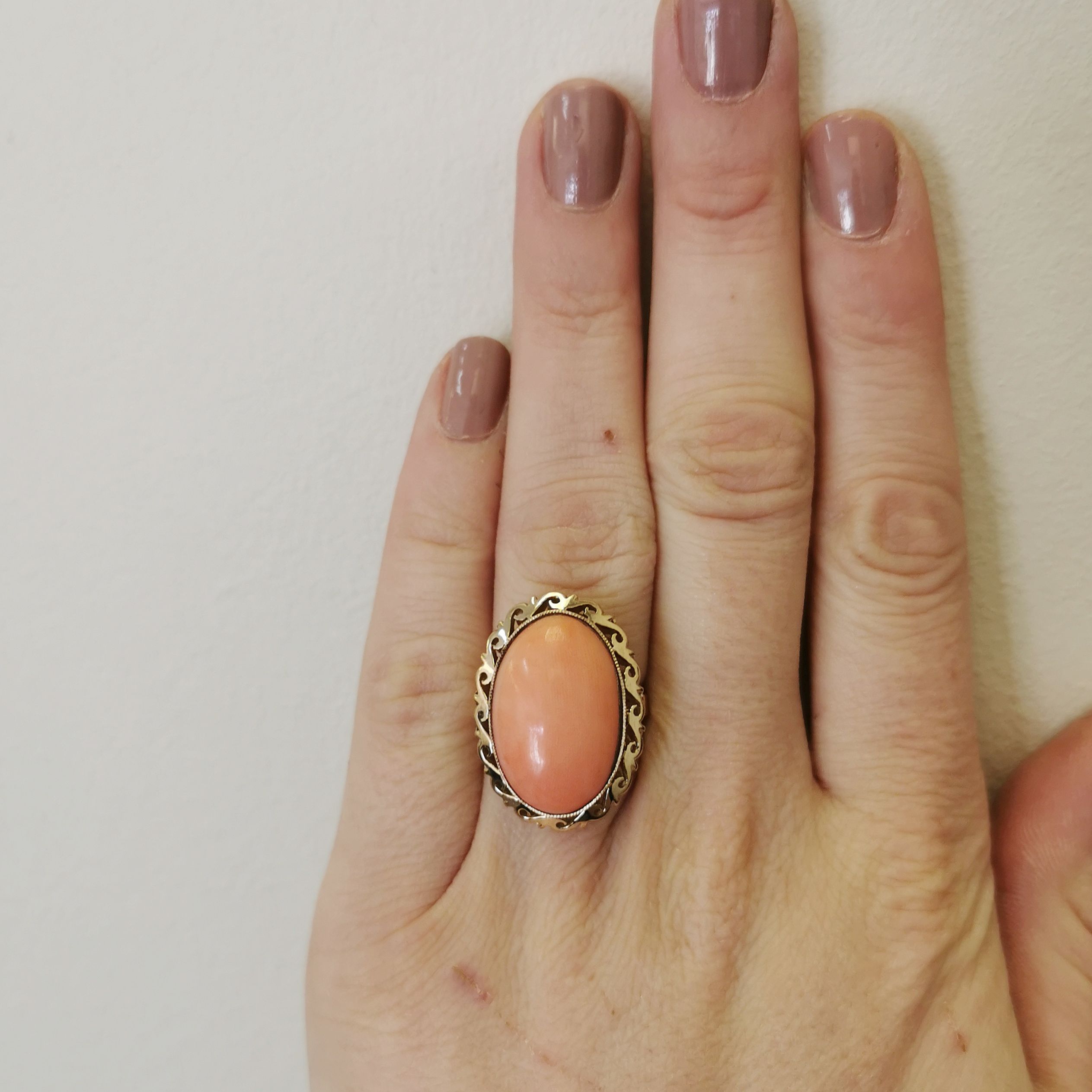 1960s Oval Coral Cocktail Ring | 12.76ct | SZ 5.5 |