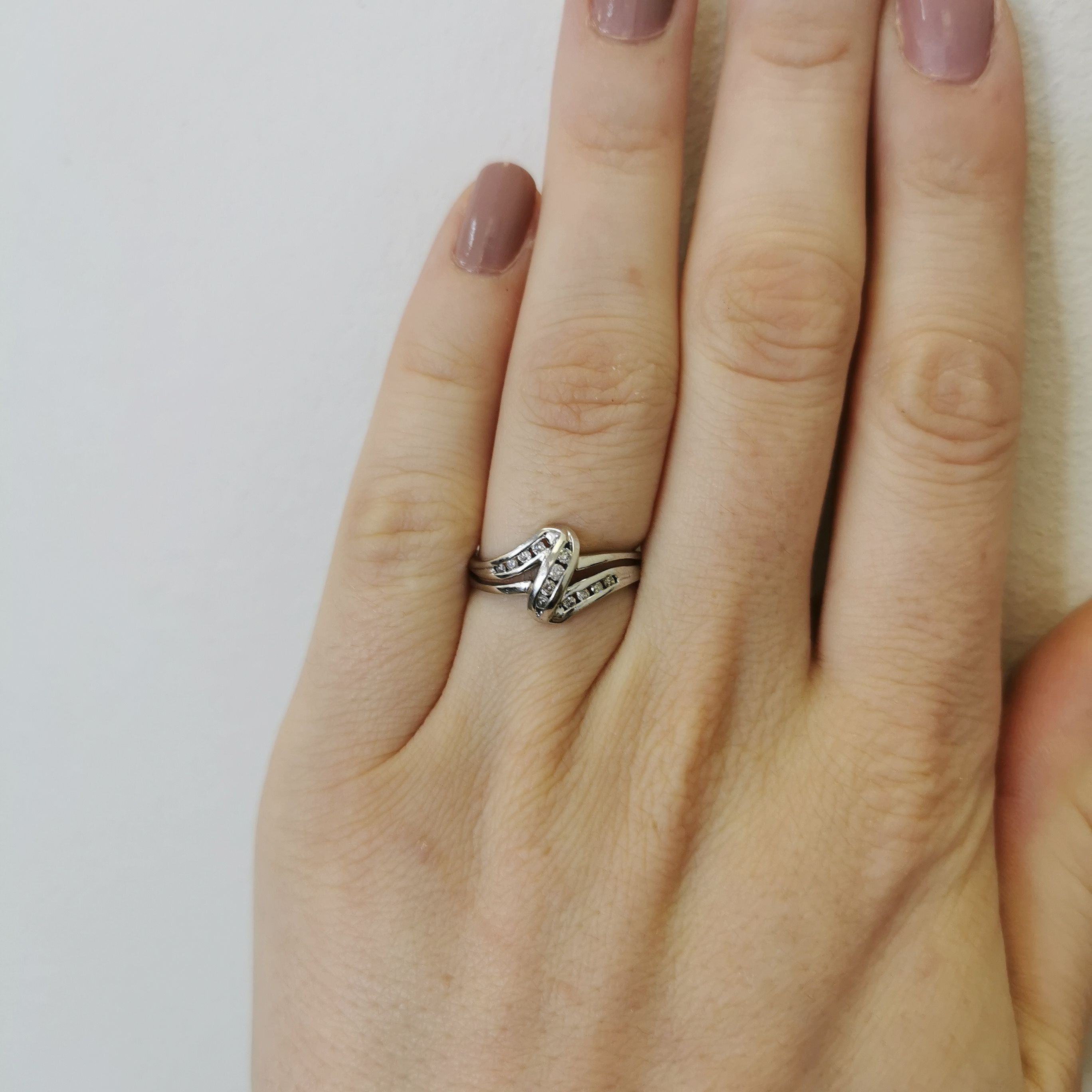 Bague nœud de contournement en diamant | 0,15 ct | Taille 6,5 |