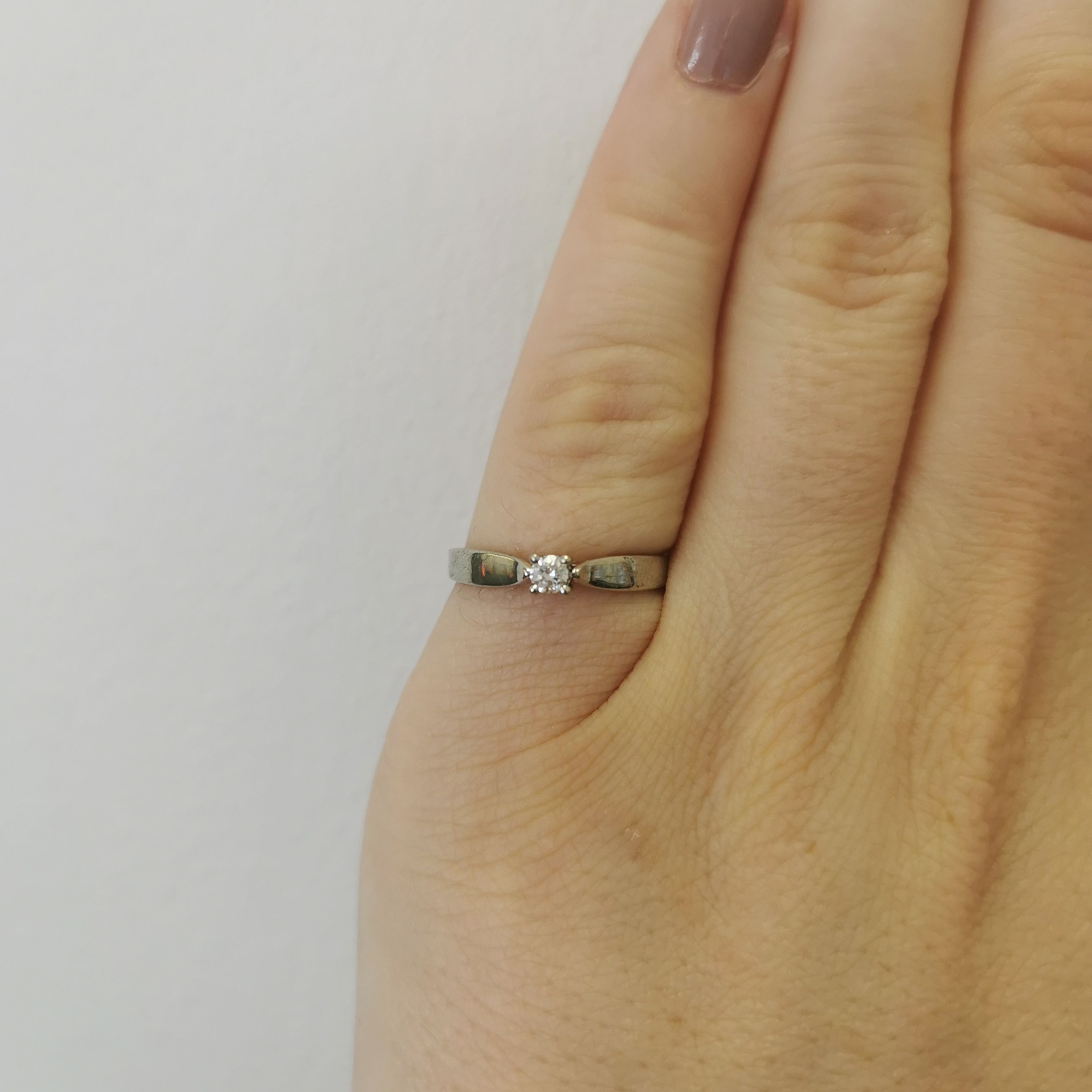 Solitaire Diamond Cathedral Ring | 0.07ct | SZ 5.5 |