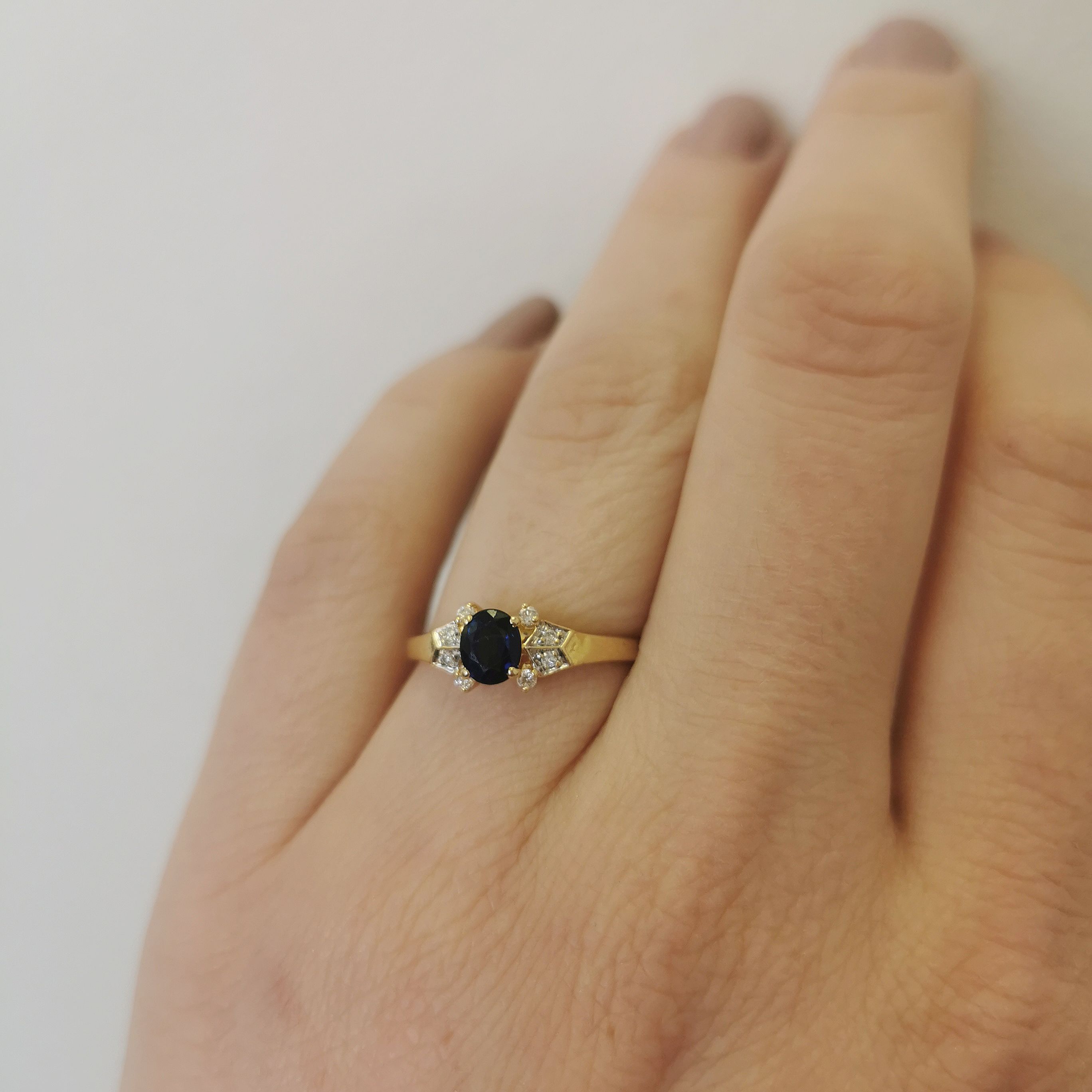 Blue Sapphire & Diamond Engagement Ring | 0.06ctw, 0.68ct | SZ 7.25 |