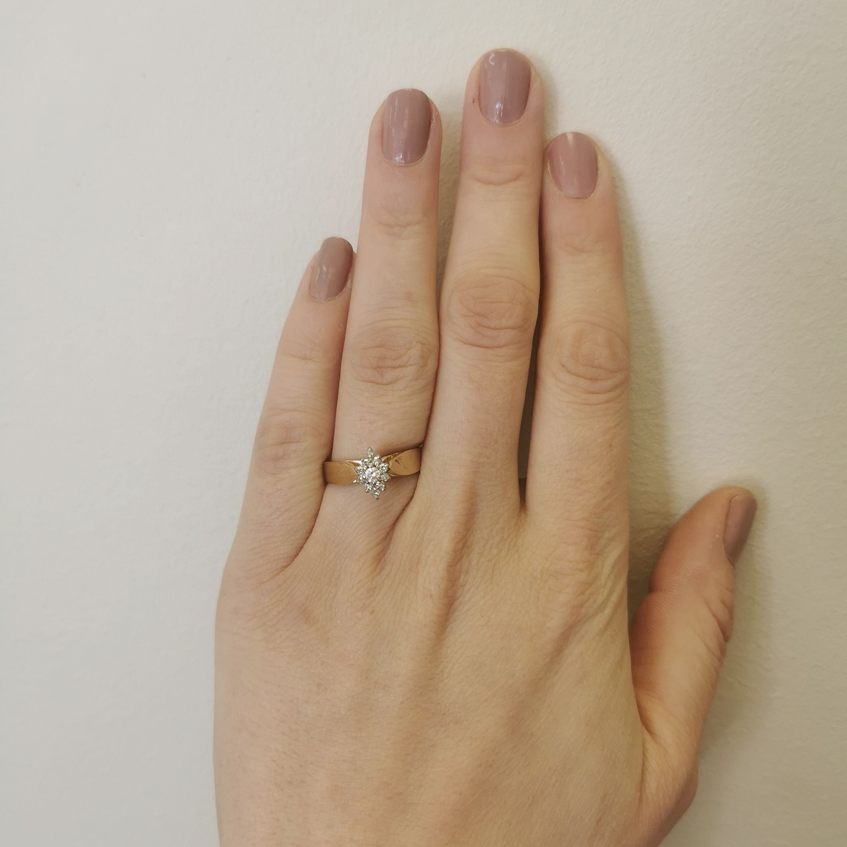 Diamond Cluster Engagement Ring | 0.15ctw | SZ 7.25 |