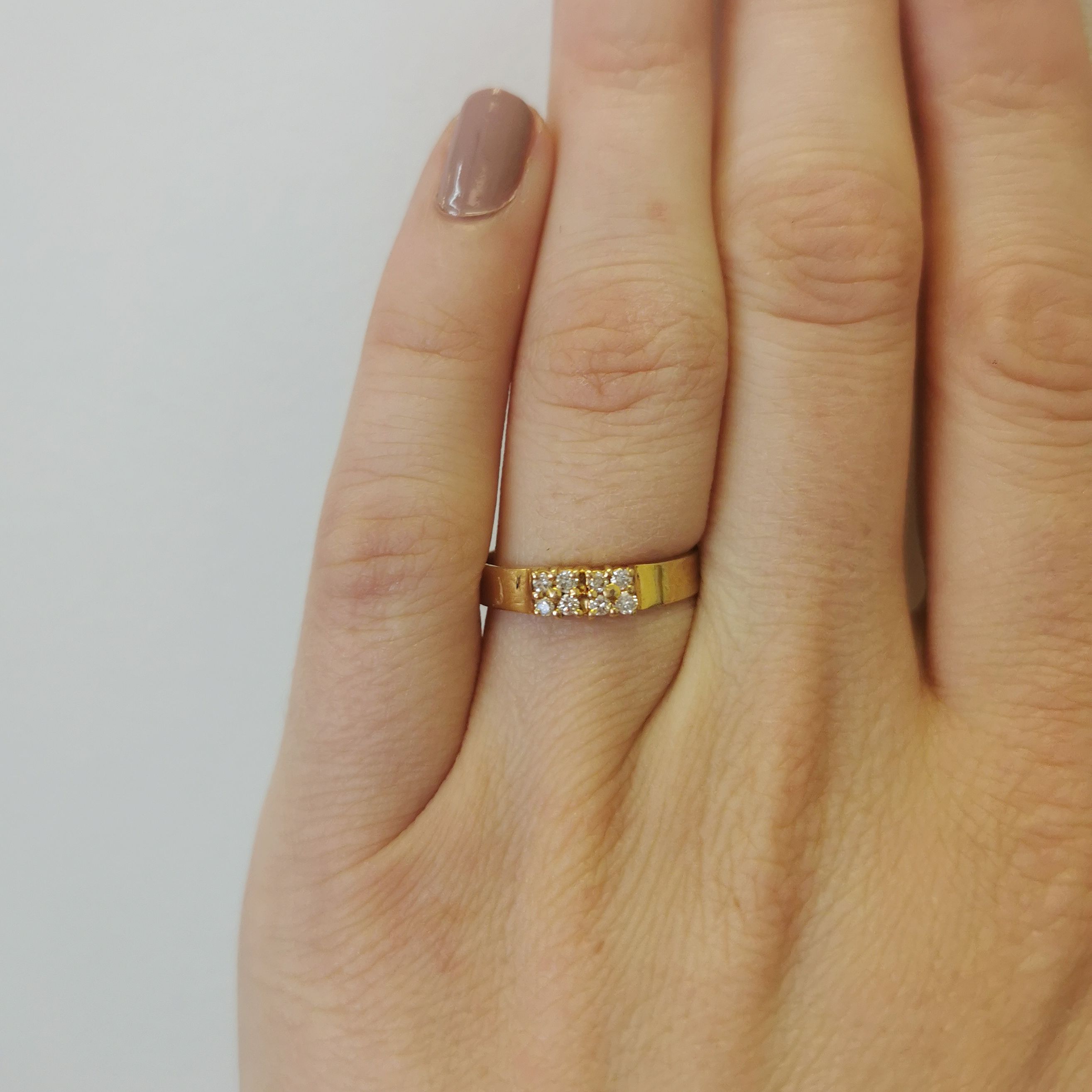 Eight Stone Diamond Band | 0.16ctw | SZ 7.5 |