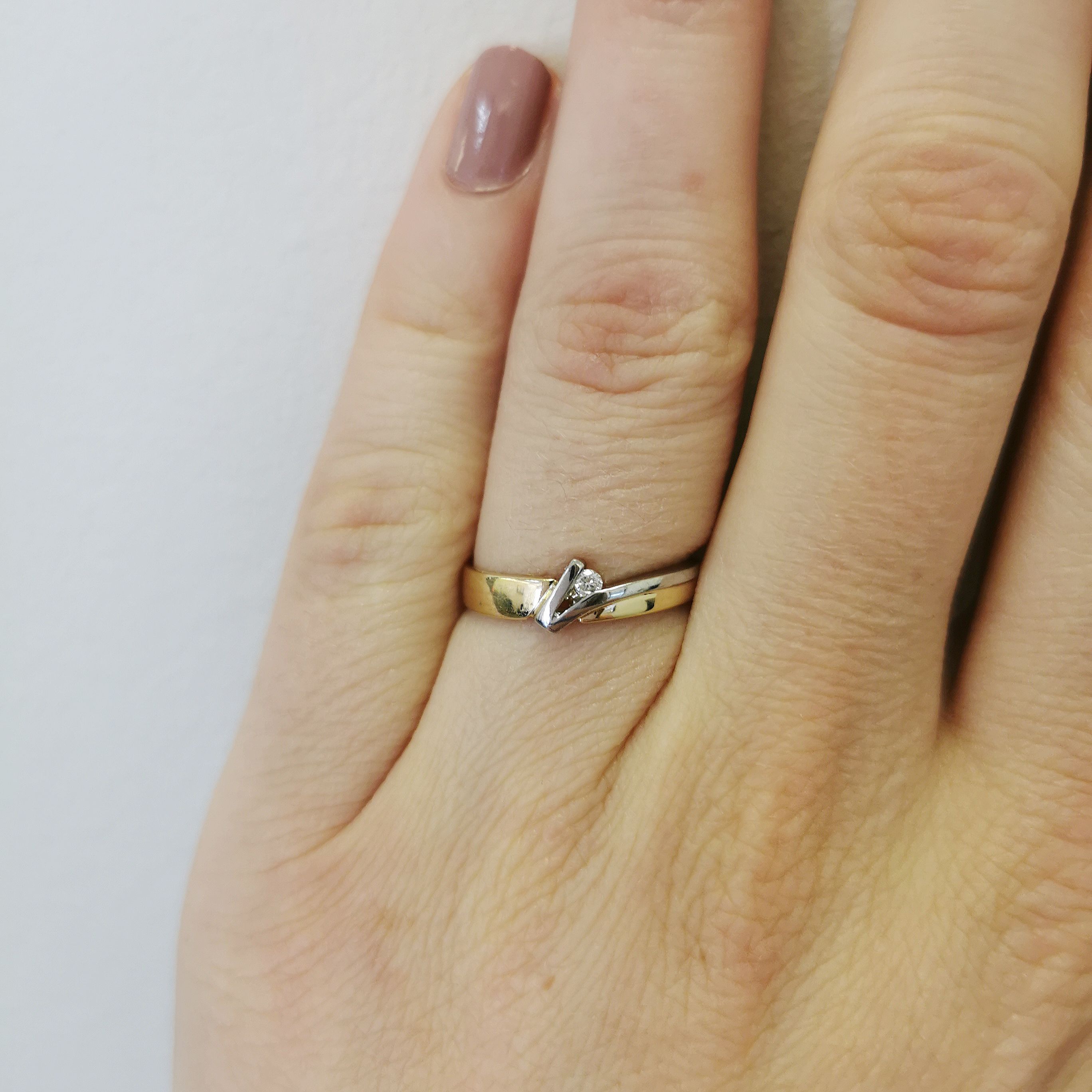 Bague unique bicolore en diamant | 0,03 ct | Taille 6,75 |