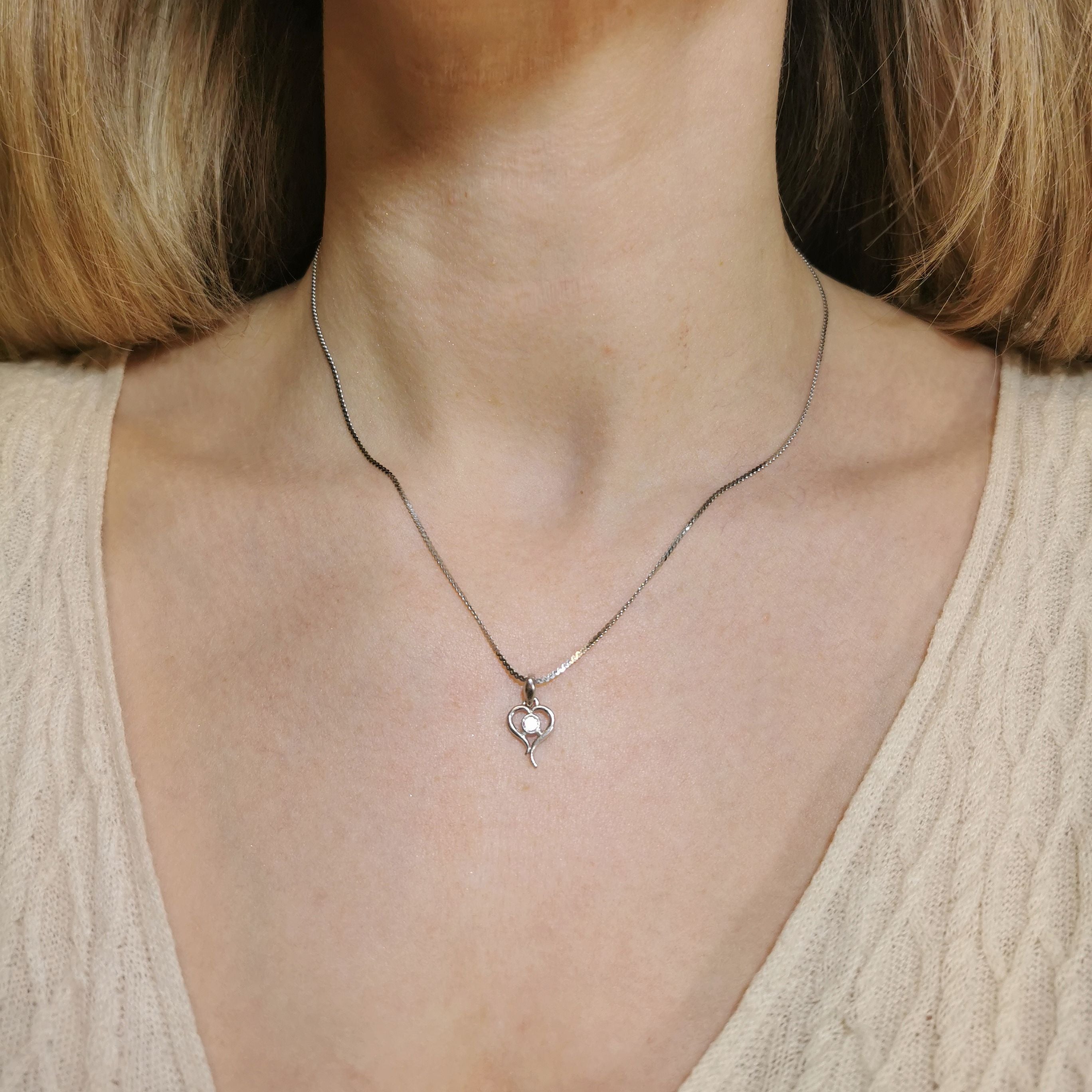 Platinum Solitaire Diamond Heart Necklace | 0.09ct | 16" |