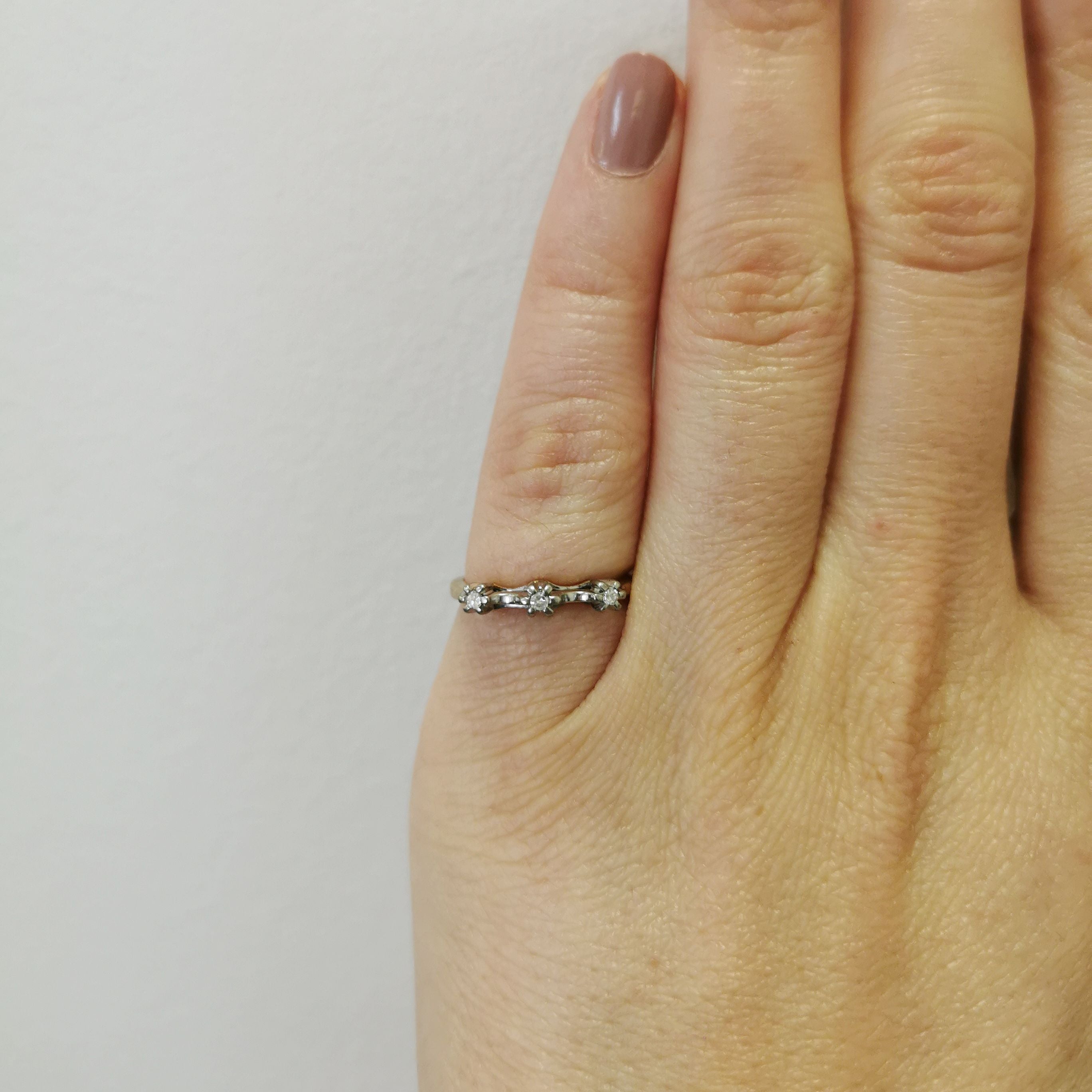 1980s Three Stone Diamond Band | 0.03ctw | SZ 4.5 |
