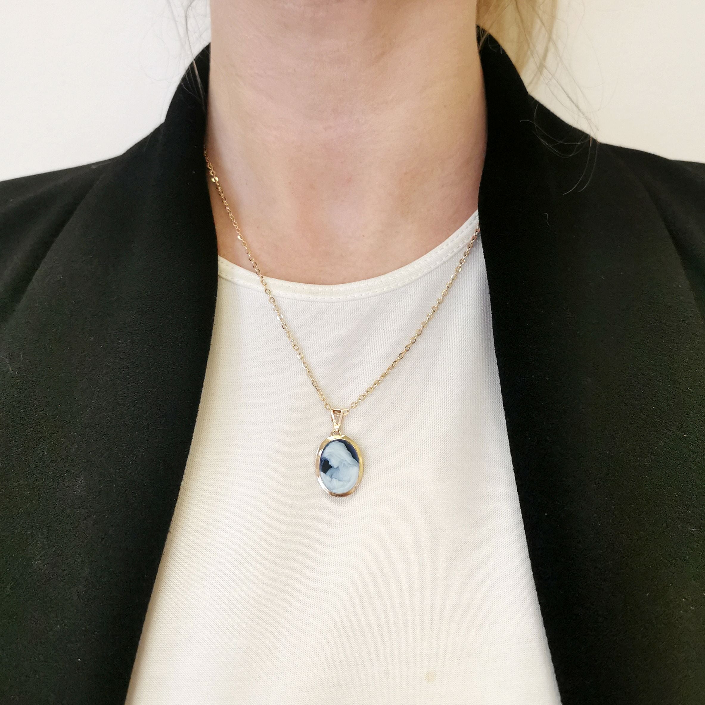 Collier camée Mère et Enfant | 4,60 ct | 45,7 cm |