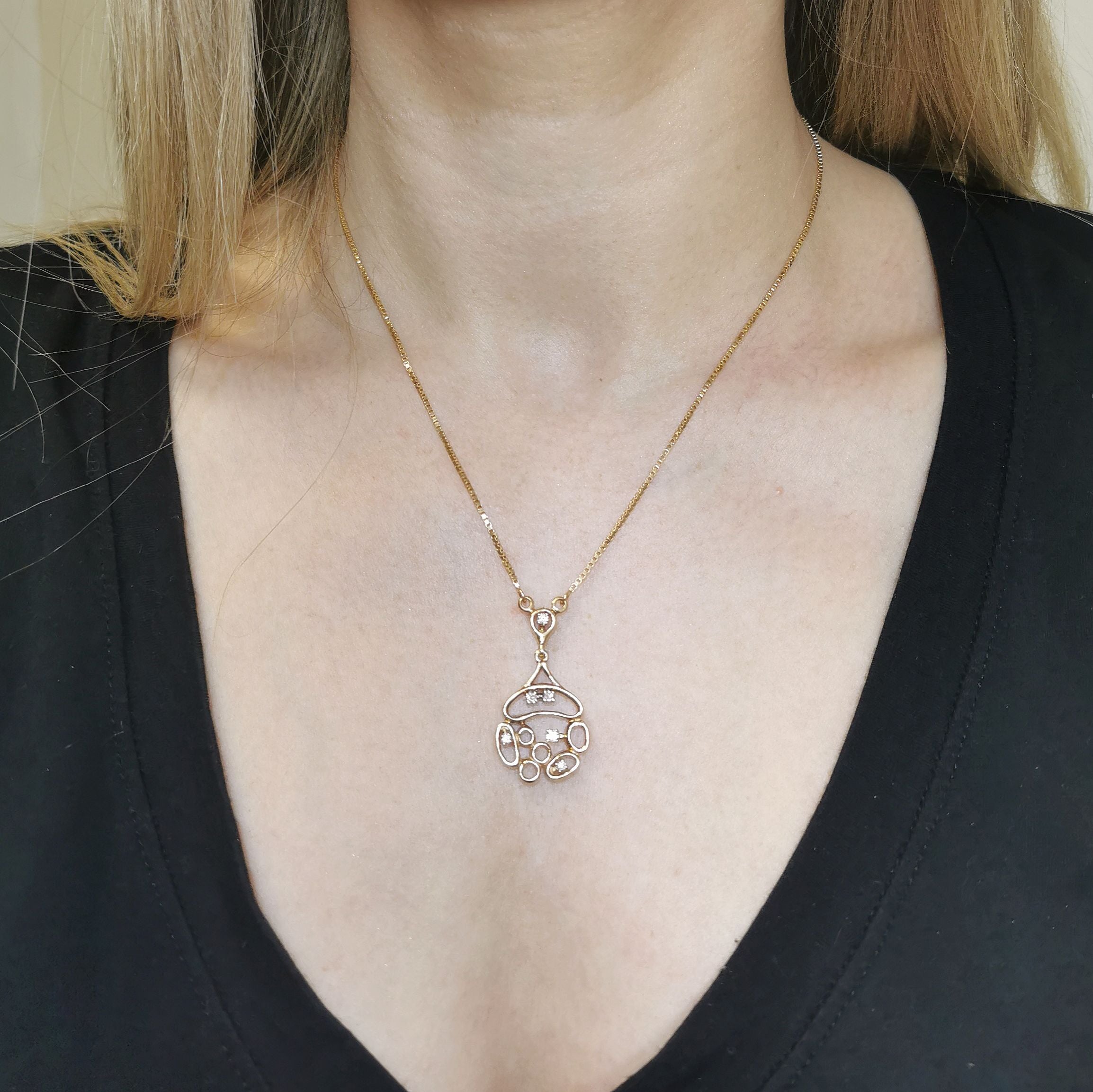 Abstract Diamond Necklace | 0.18ctw | 16" |