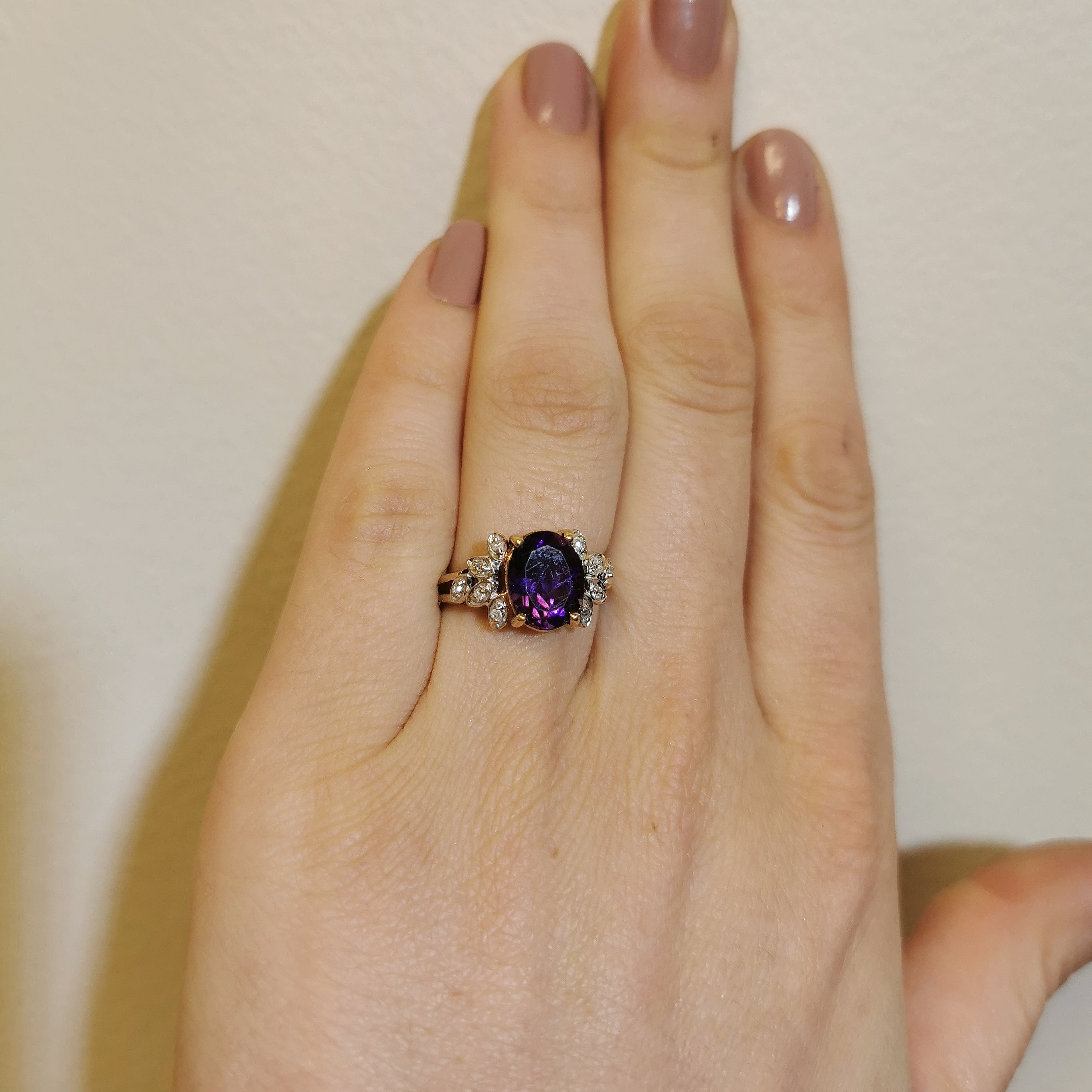 Bague florale en améthyste et diamants | 2,50 ct, 0,05 ct au total | Taille 7,5 |