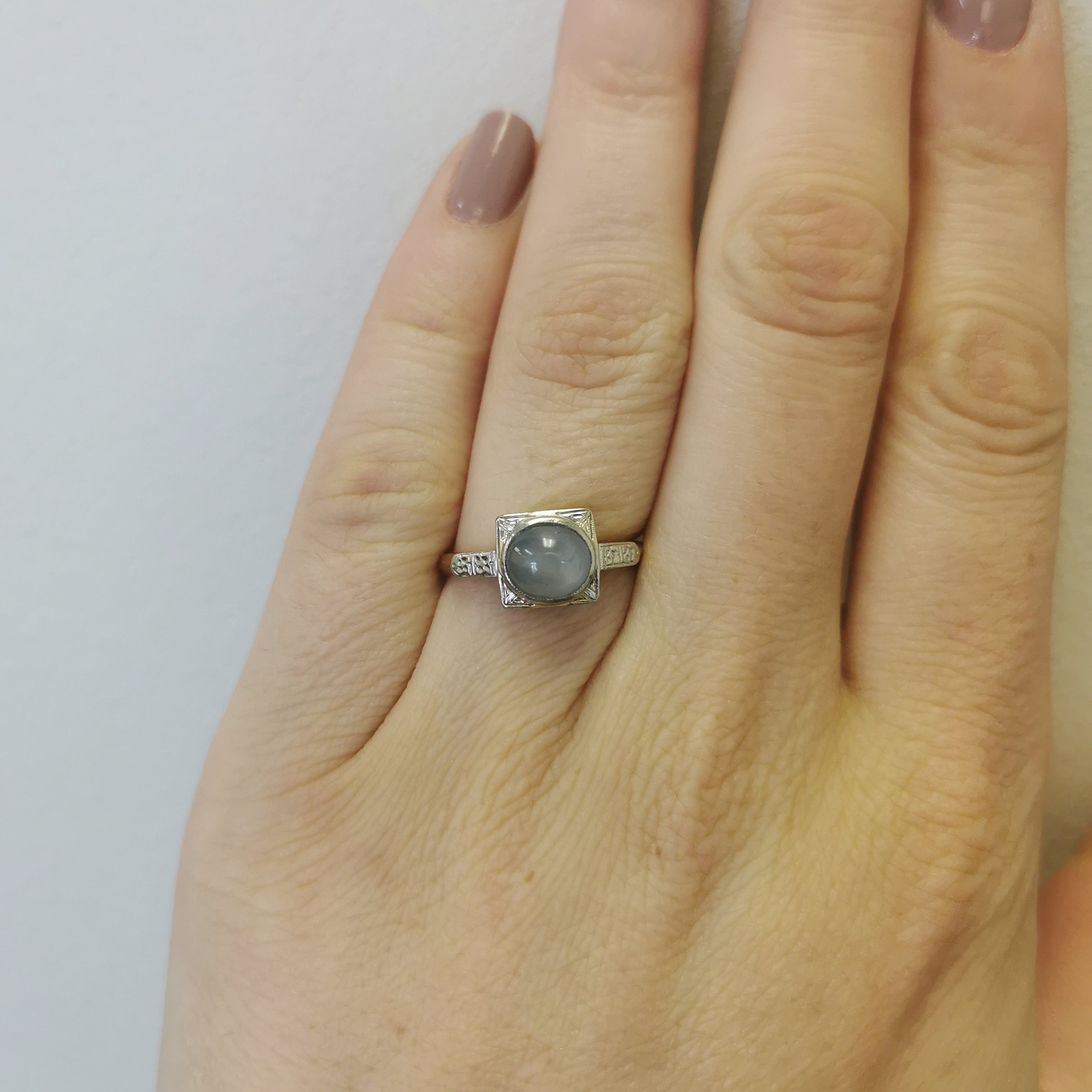 Art Deco Bezel Set Star Sapphire Ring | 1.95ct | SZ 7 |