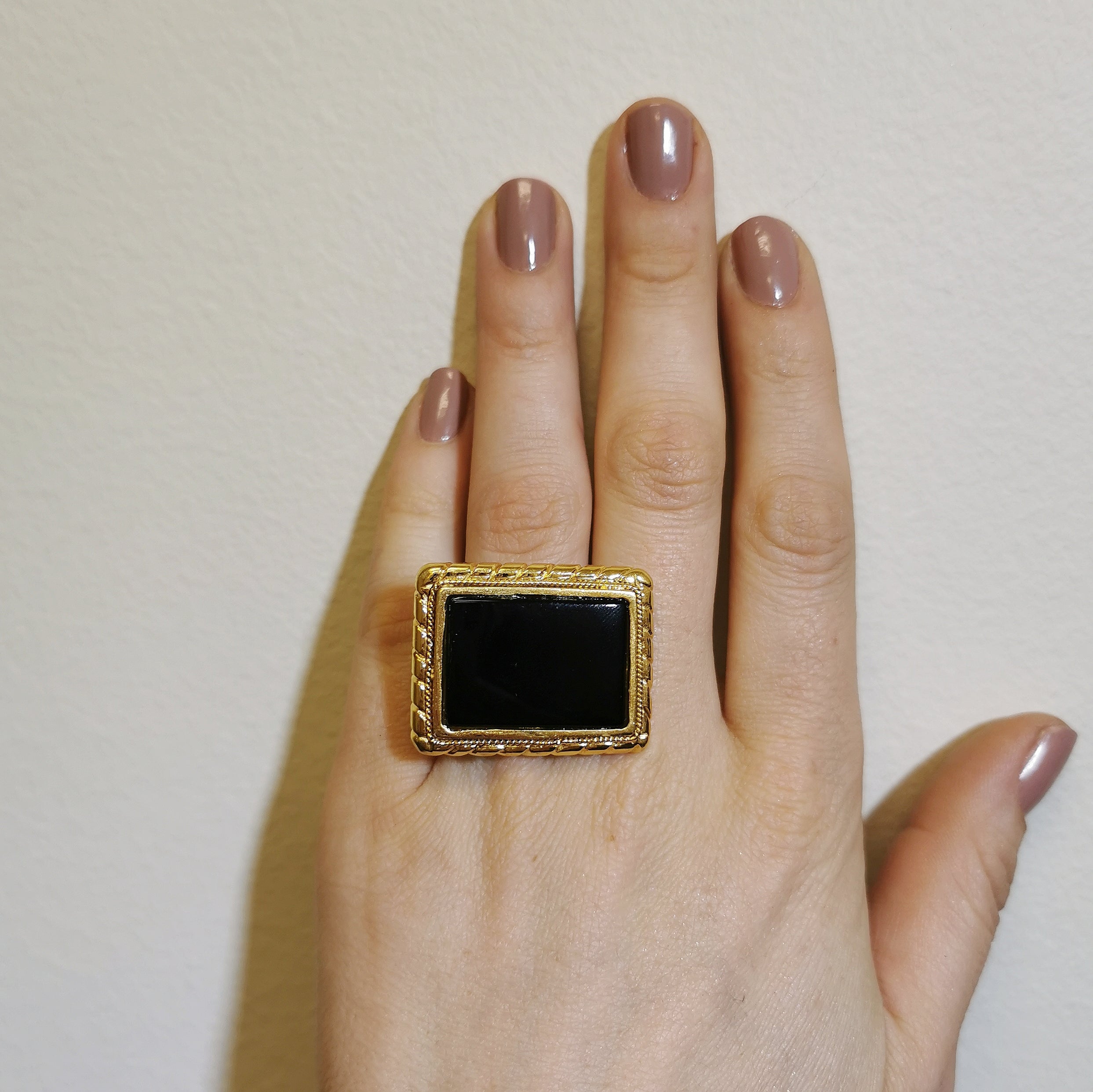 Vintage Cocktail Ring Set With Large Onyx Stone | 12.00ct | SZ 6.5 |