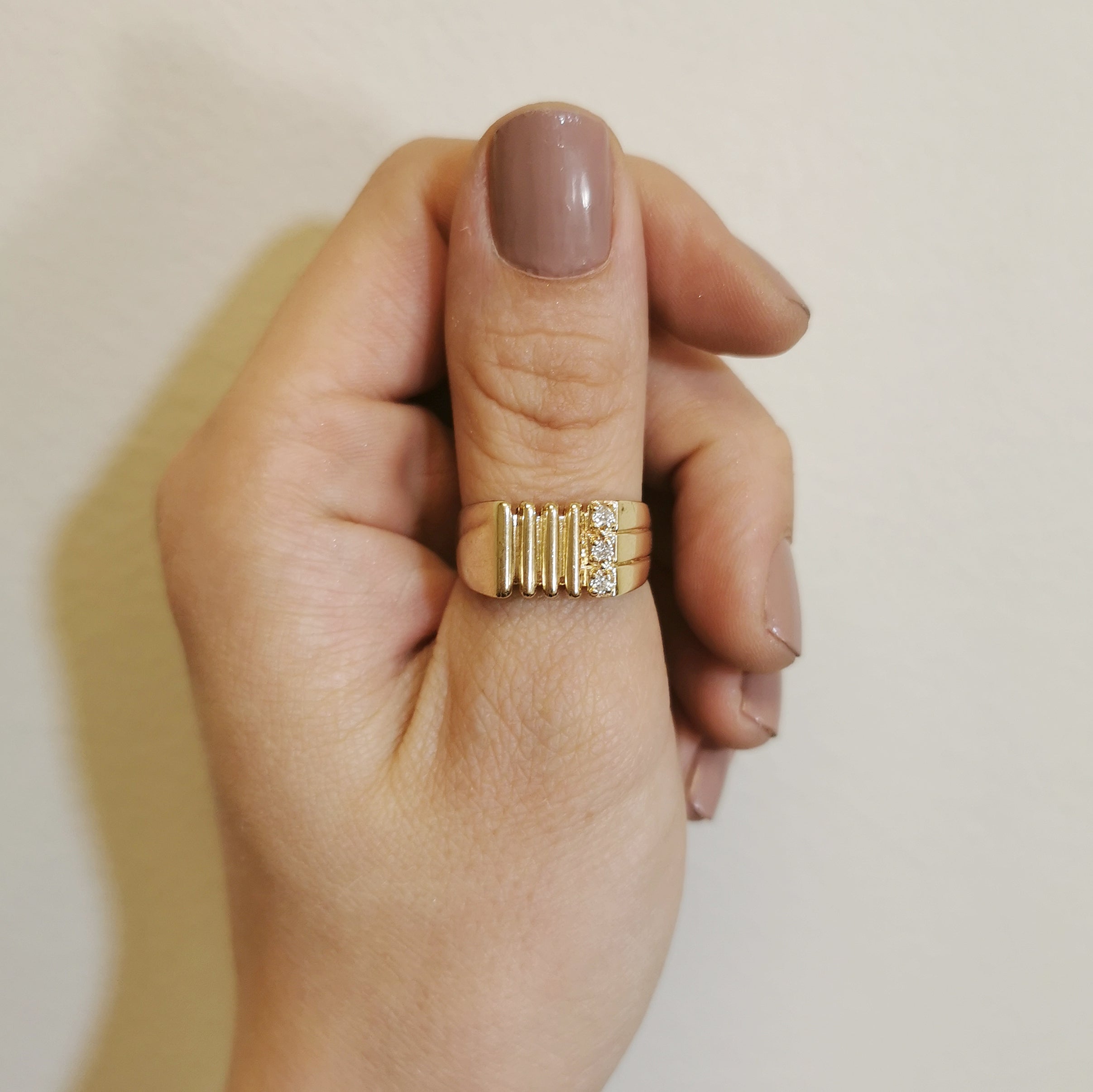 Bague trois diamants | 0,06 ct au total | Taille 9,5 |