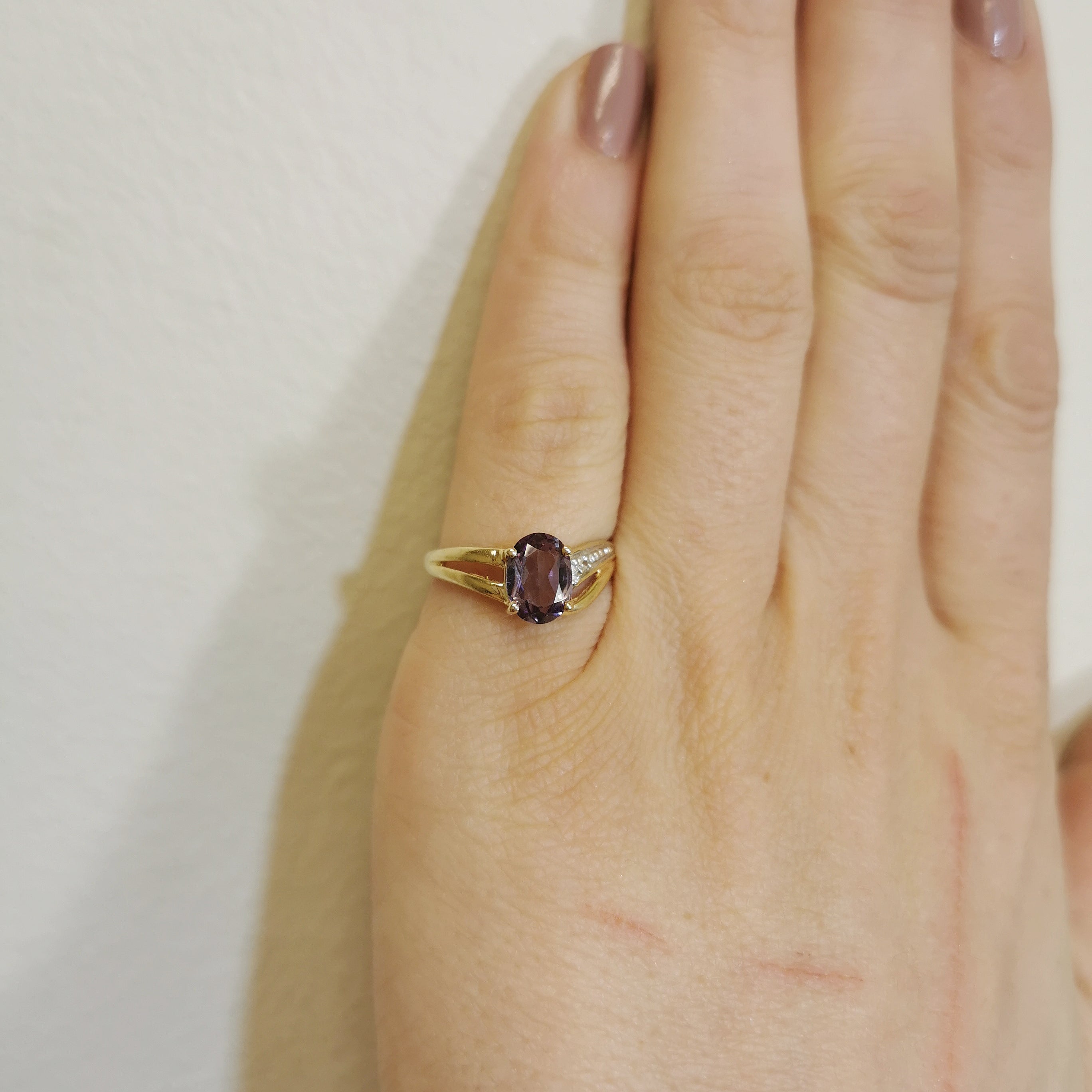 Purple Sapphire & Diamond Split Shank Ring | 0.99ct, 0.01ctw | SZ 5.5 |