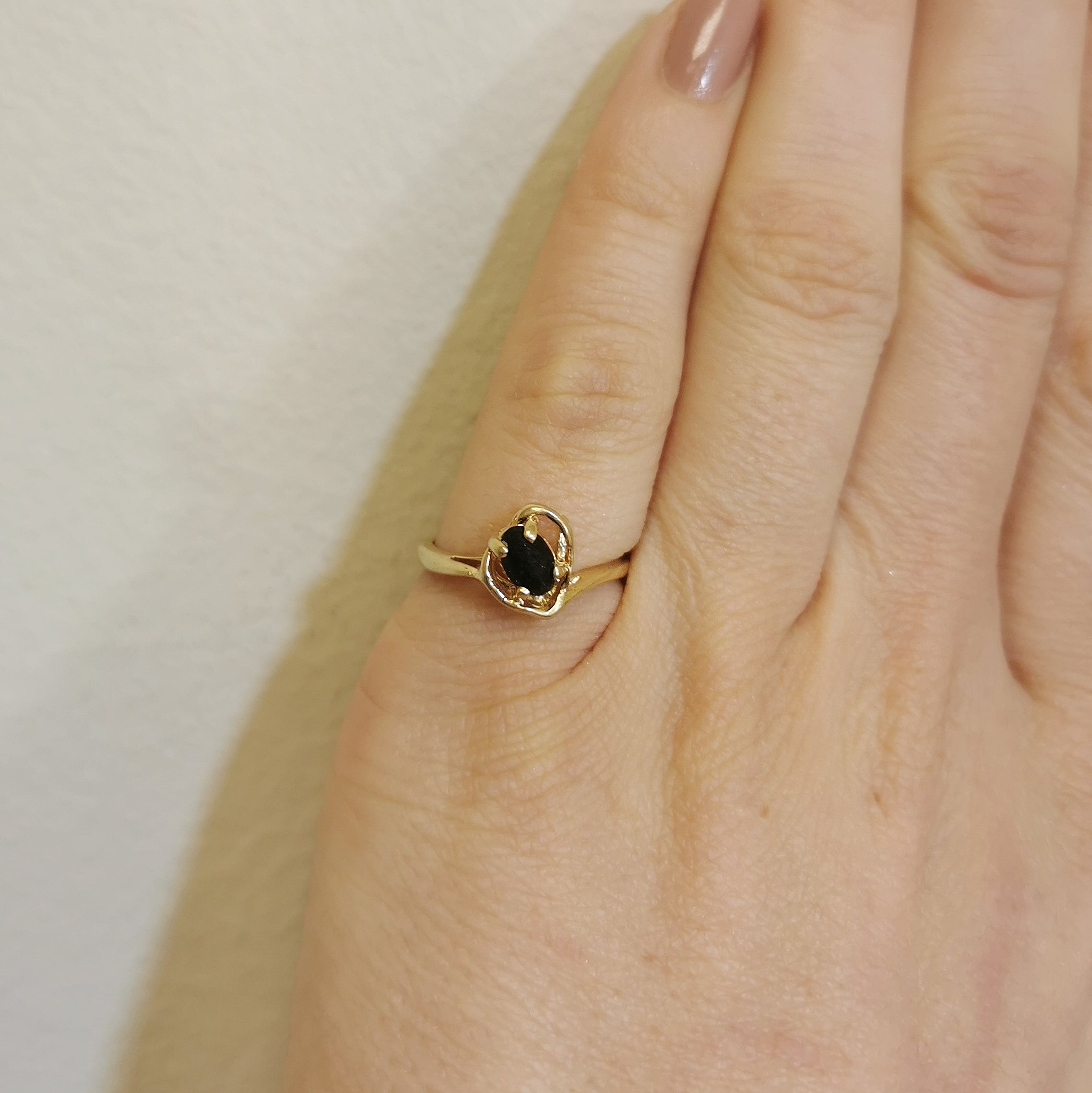 Cabochon Black Coral Openwork Ring | 0.26ct | SZ 5.5 |