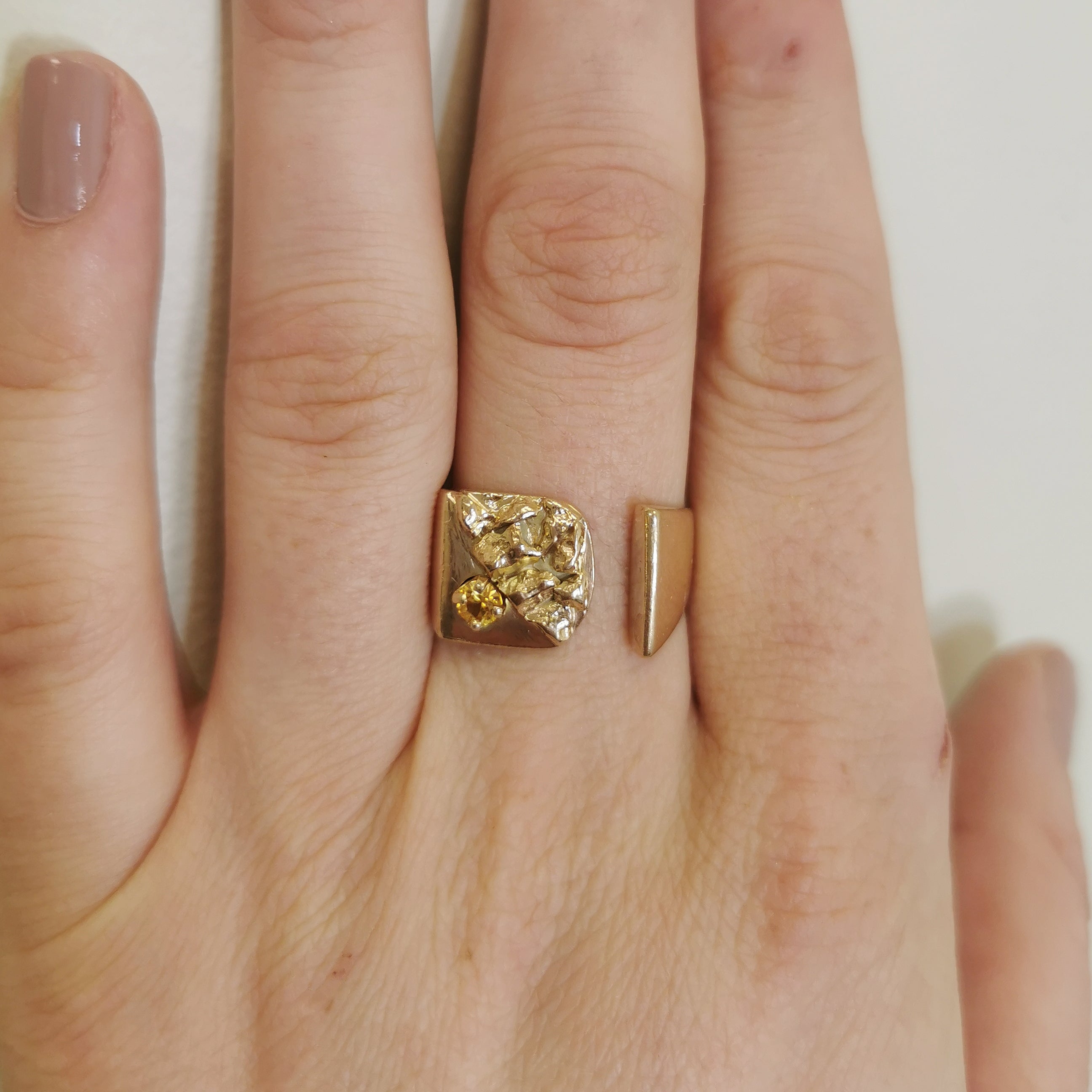Split Shank Citrine Ring | 0.12ct | SZ 9.5 |