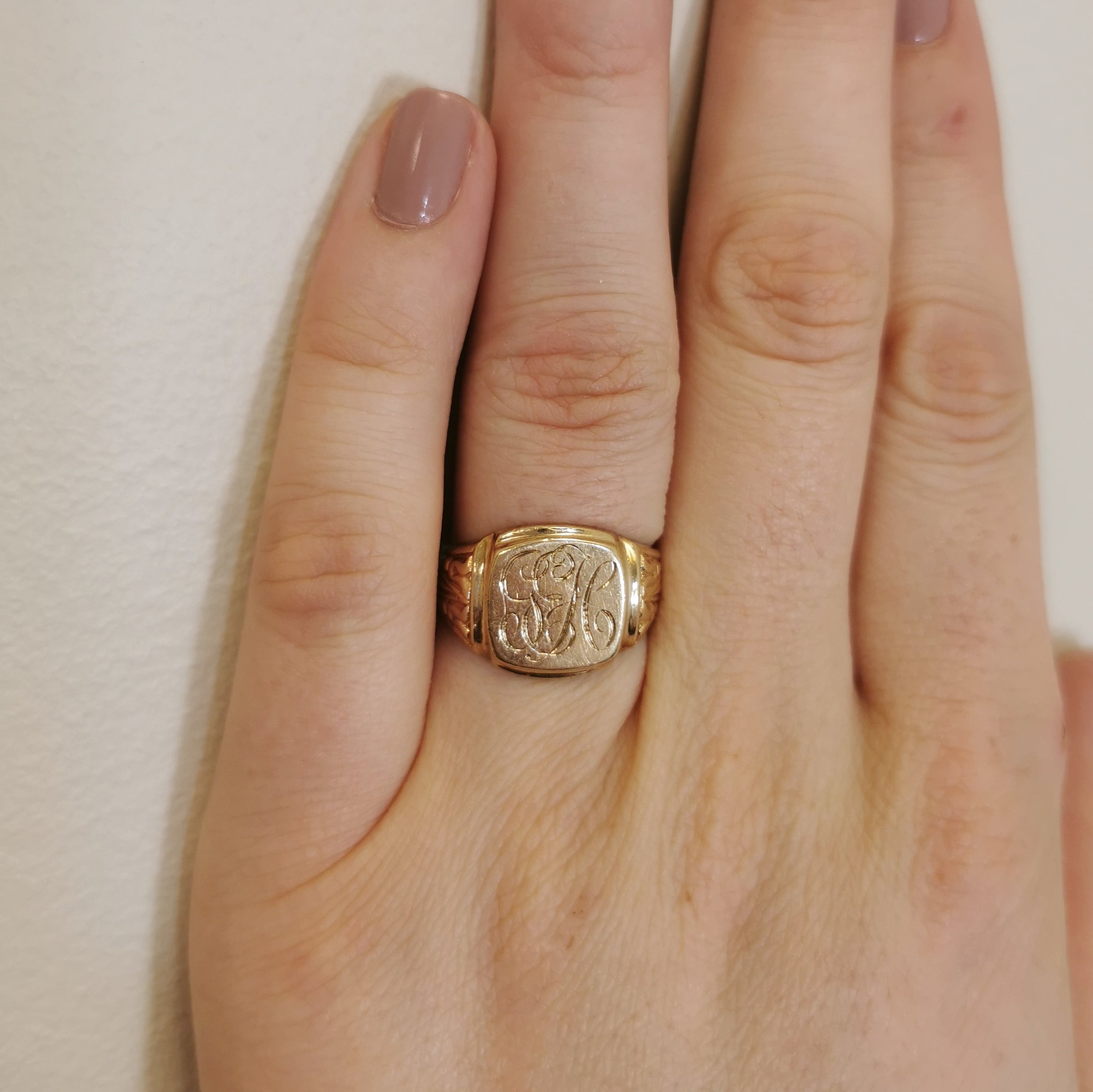 Initial Signet Ring | SZ 7.5 |