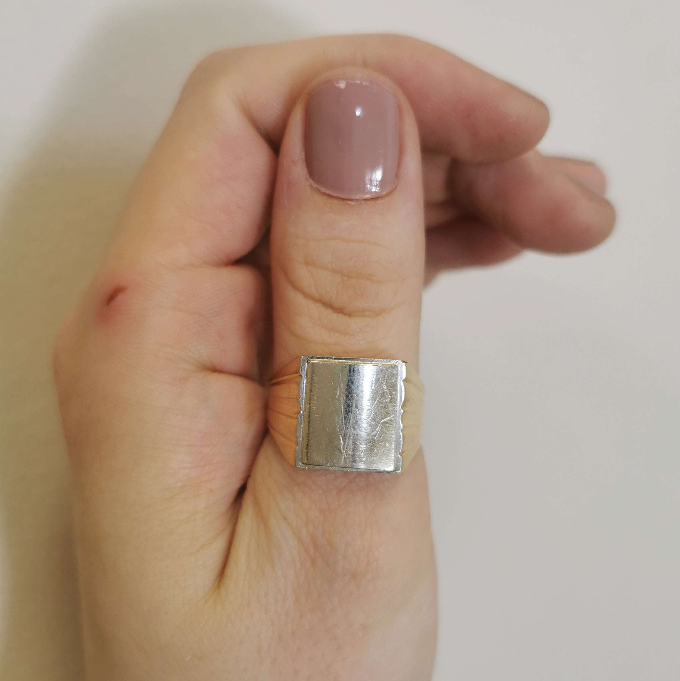 Yellow Gold Signet Ring | SZ 9.75 |
