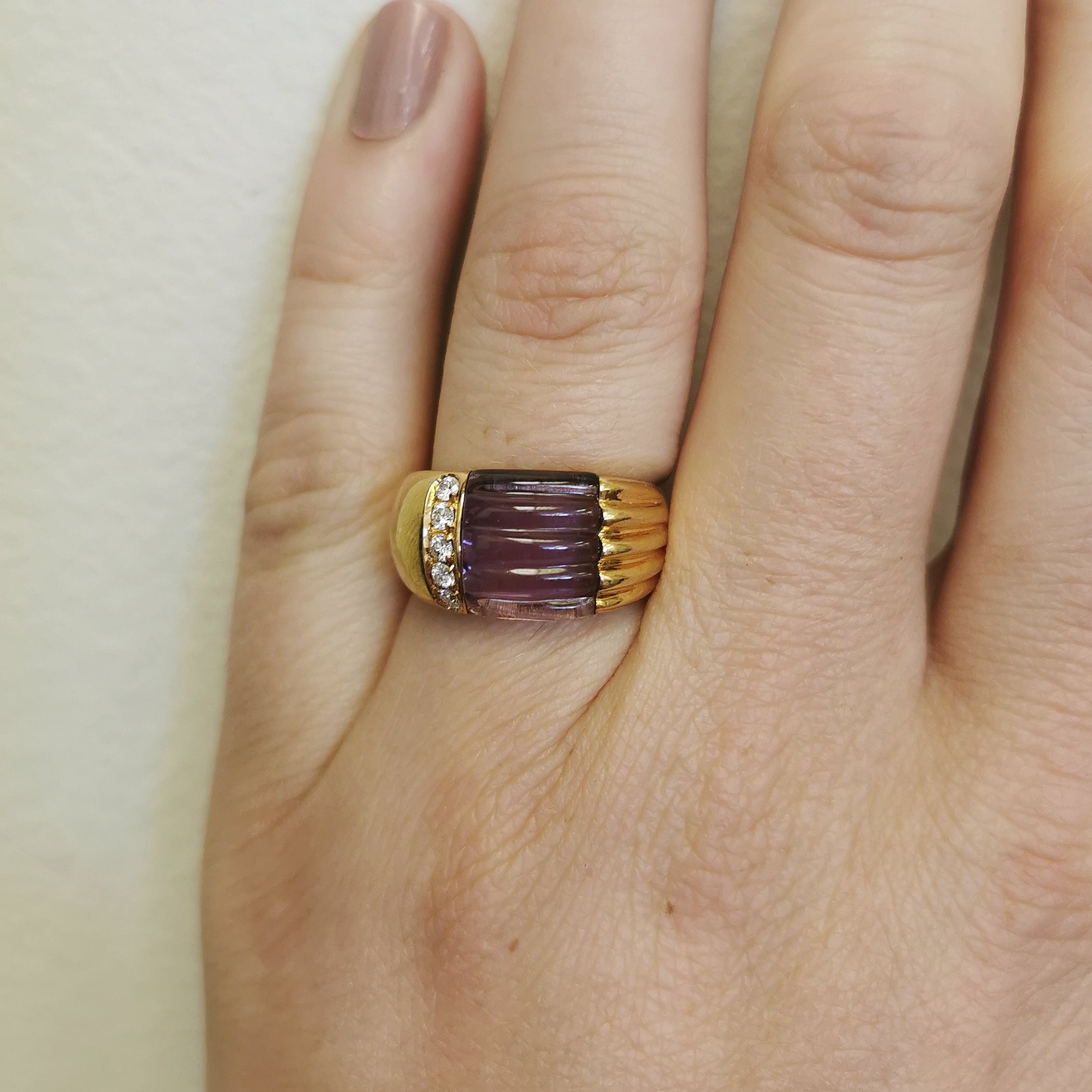 Bague cocktail améthyste et diamants | 4,00 ct, 0,15 ct au total | Taille 6,75 |