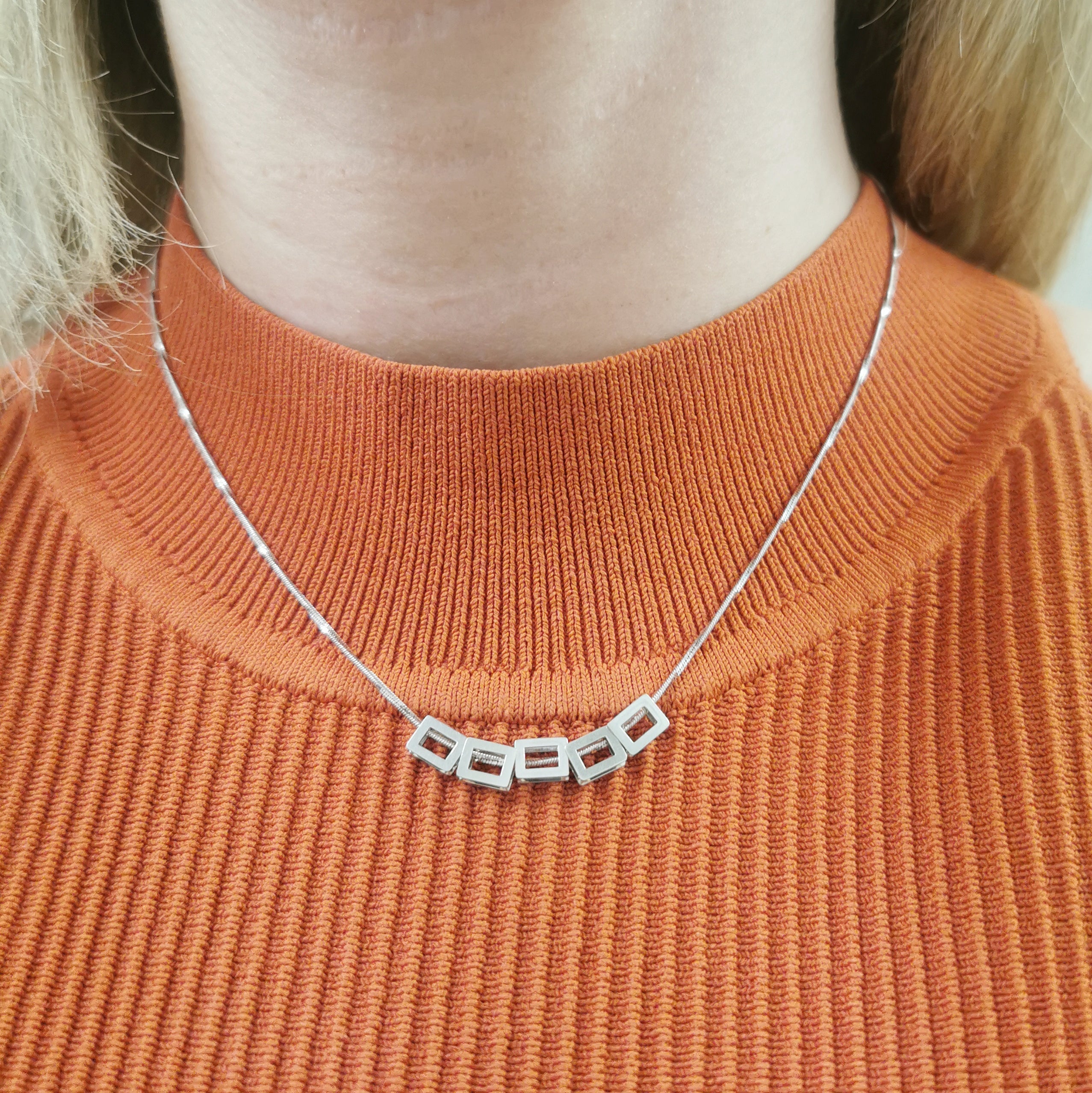 Platinum Open Box Necklace | 16" |