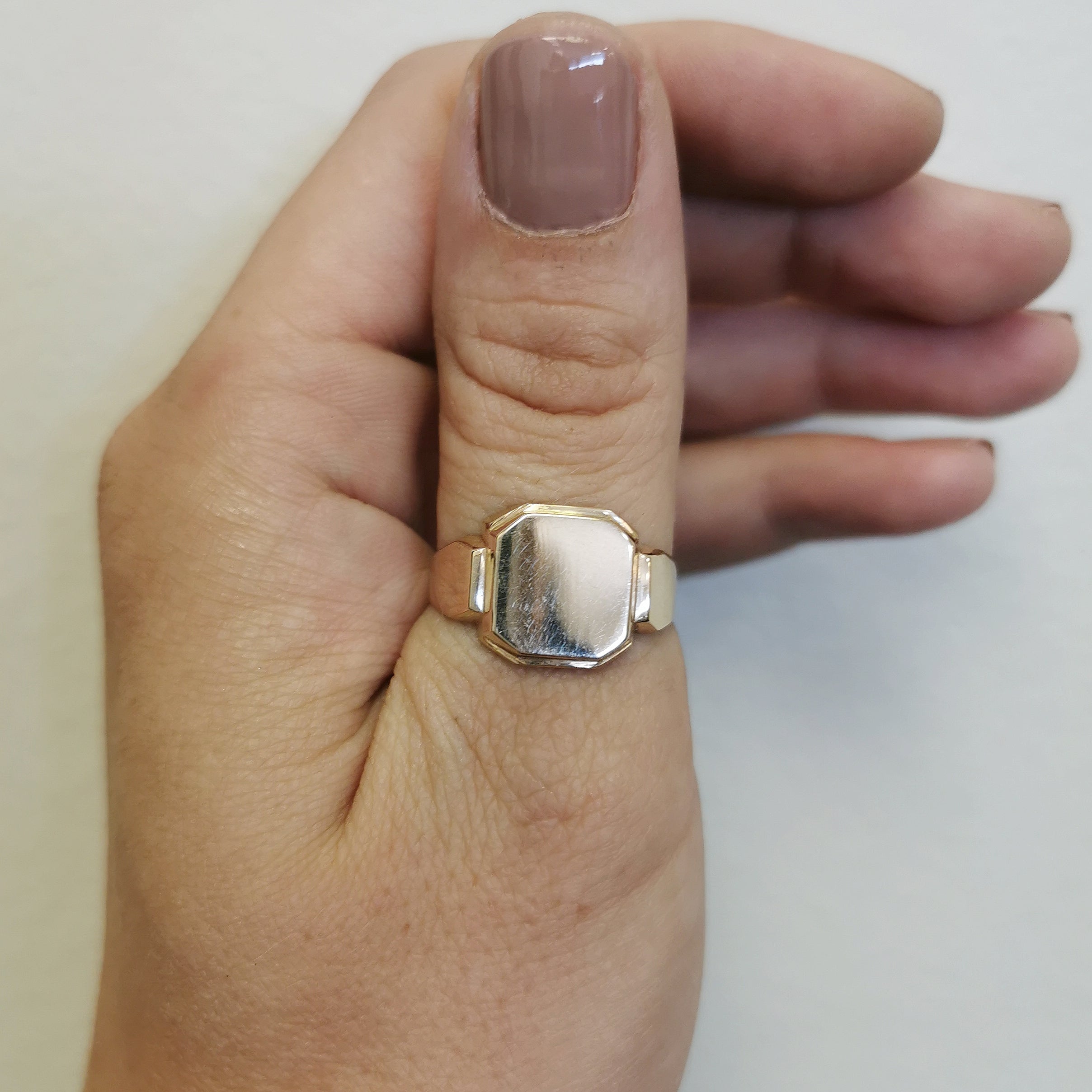 Bague chevalière en or jaune 10 carats | Taille 10,5 |