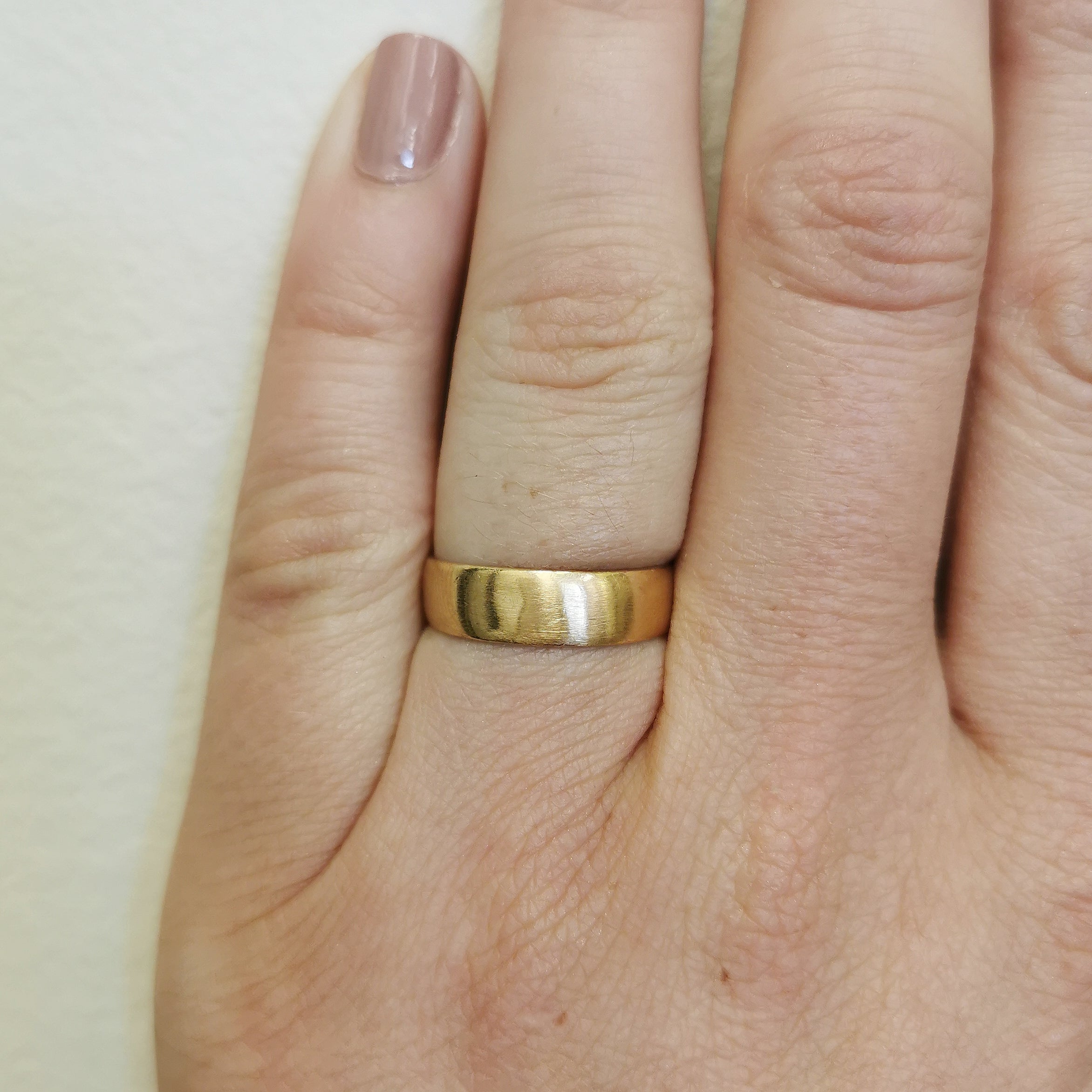 Alliance autrichienne en or jaune milieu du siècle | Taille 7 |