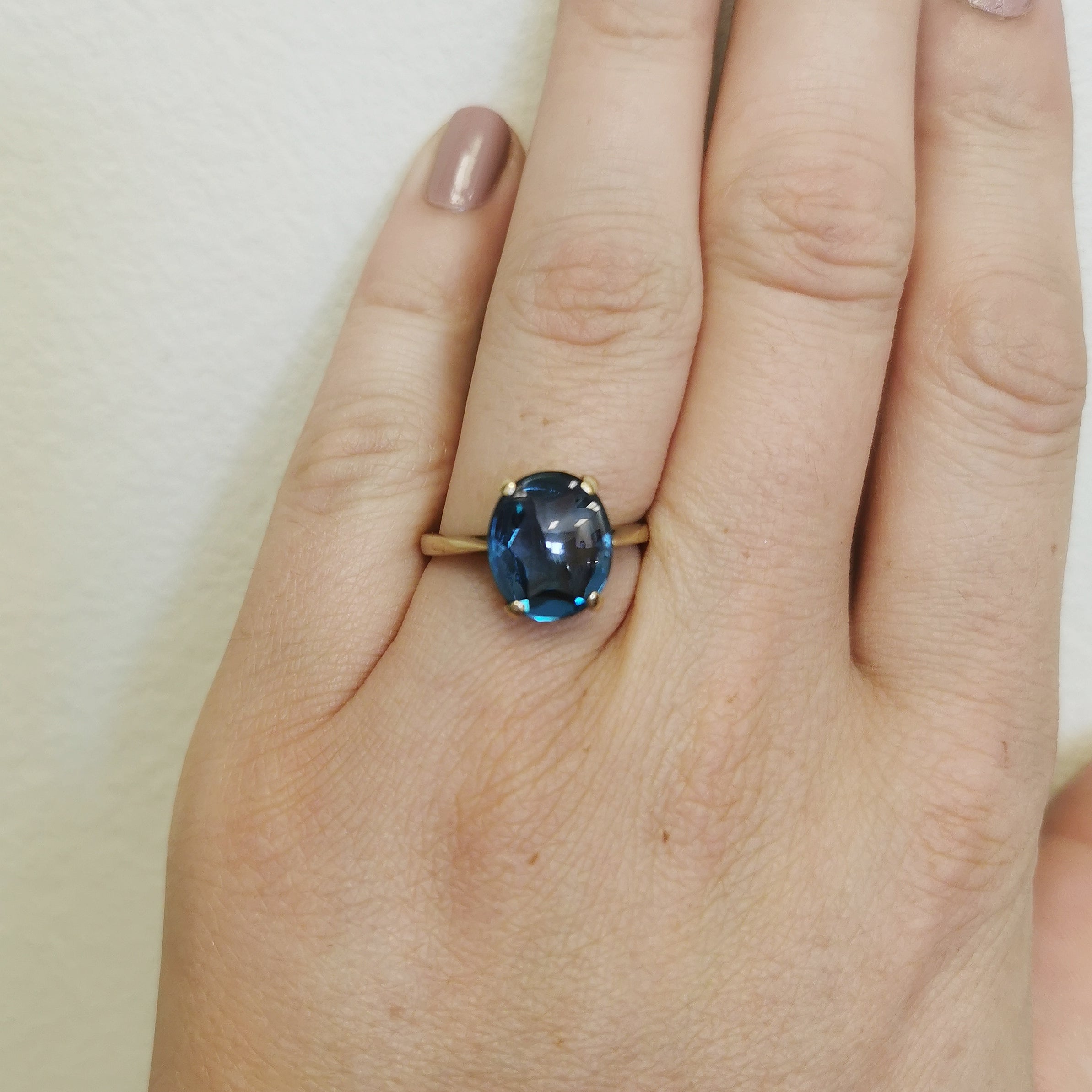 Oval Synthetic Spinel Cocktail Ring | 4.00ct | SZ 8 |