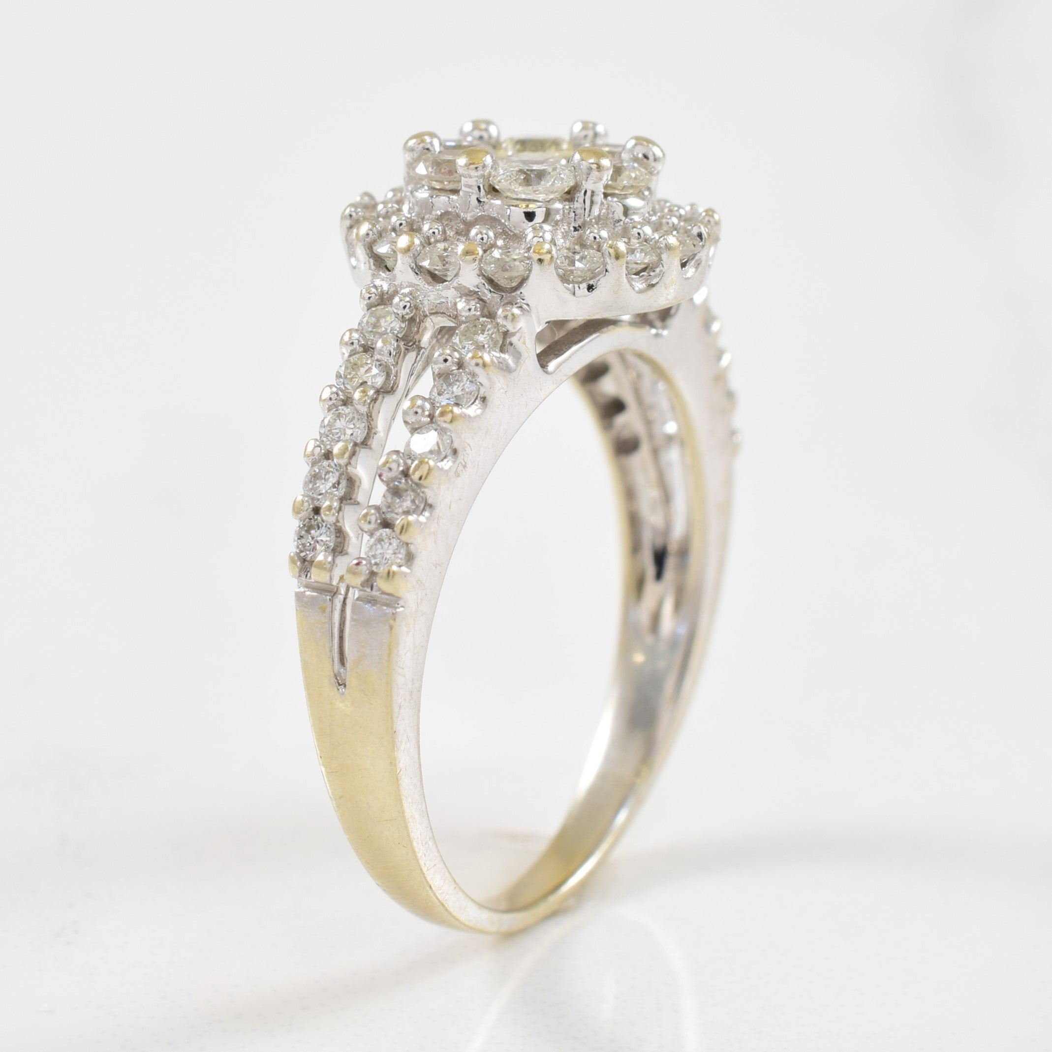 Halo Set Cluster Diamond Ring | 0.86ctw | SZ 5.75 |
