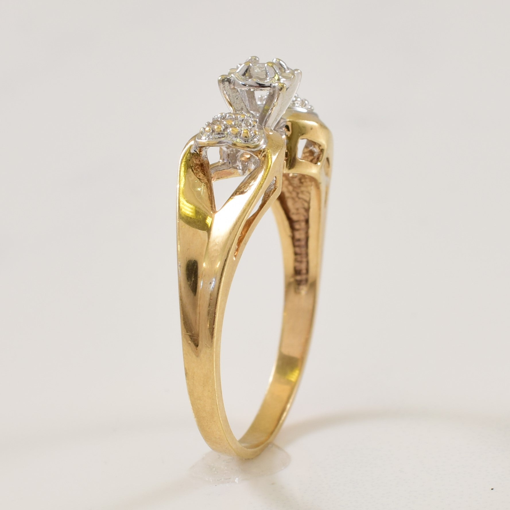 Diamond Cluster Set Ring | 0.05ctw | SZ 7.5 |