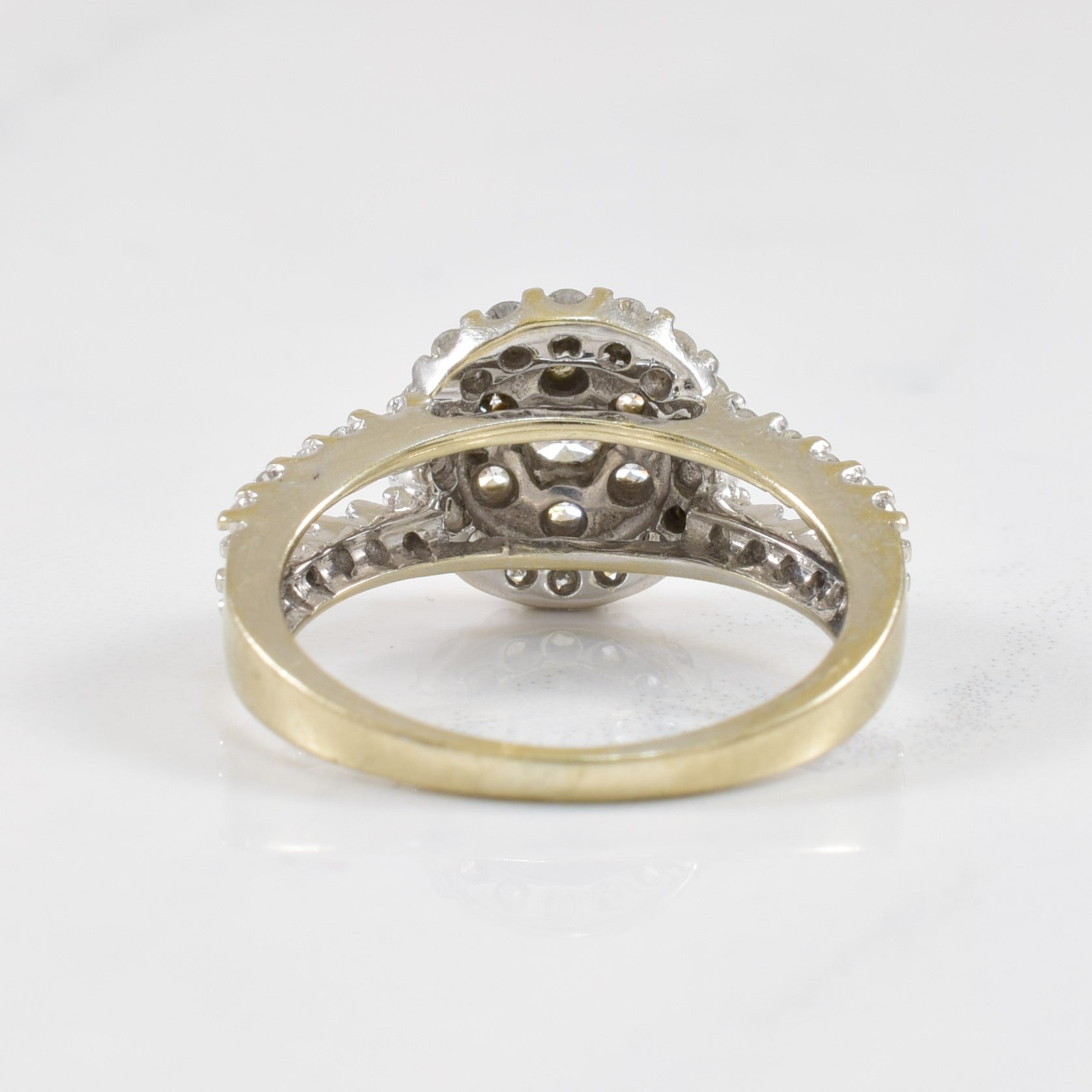 Halo Set Cluster Diamond Ring | 0.86ctw | SZ 5.75 |