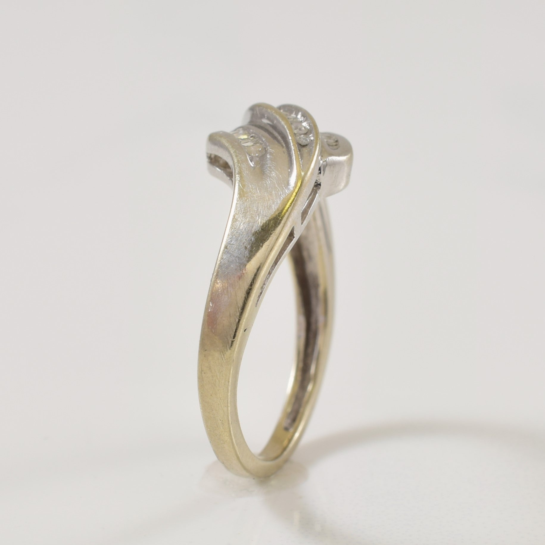 White Gold Diamond Wave Ring | 0.10ctw | SZ 5.25 |