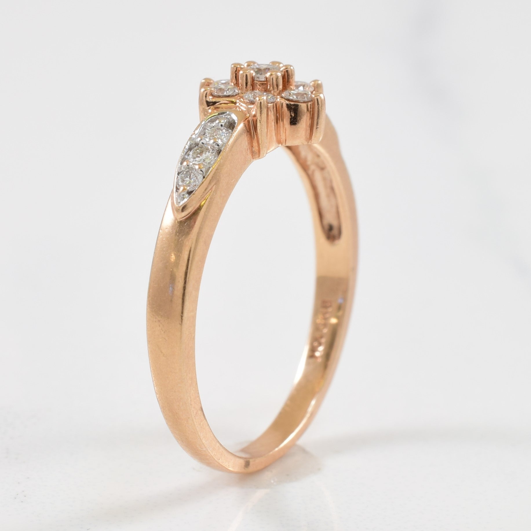 Diamond Cluster Ring | 0.25ctw | SZ 6.5 |