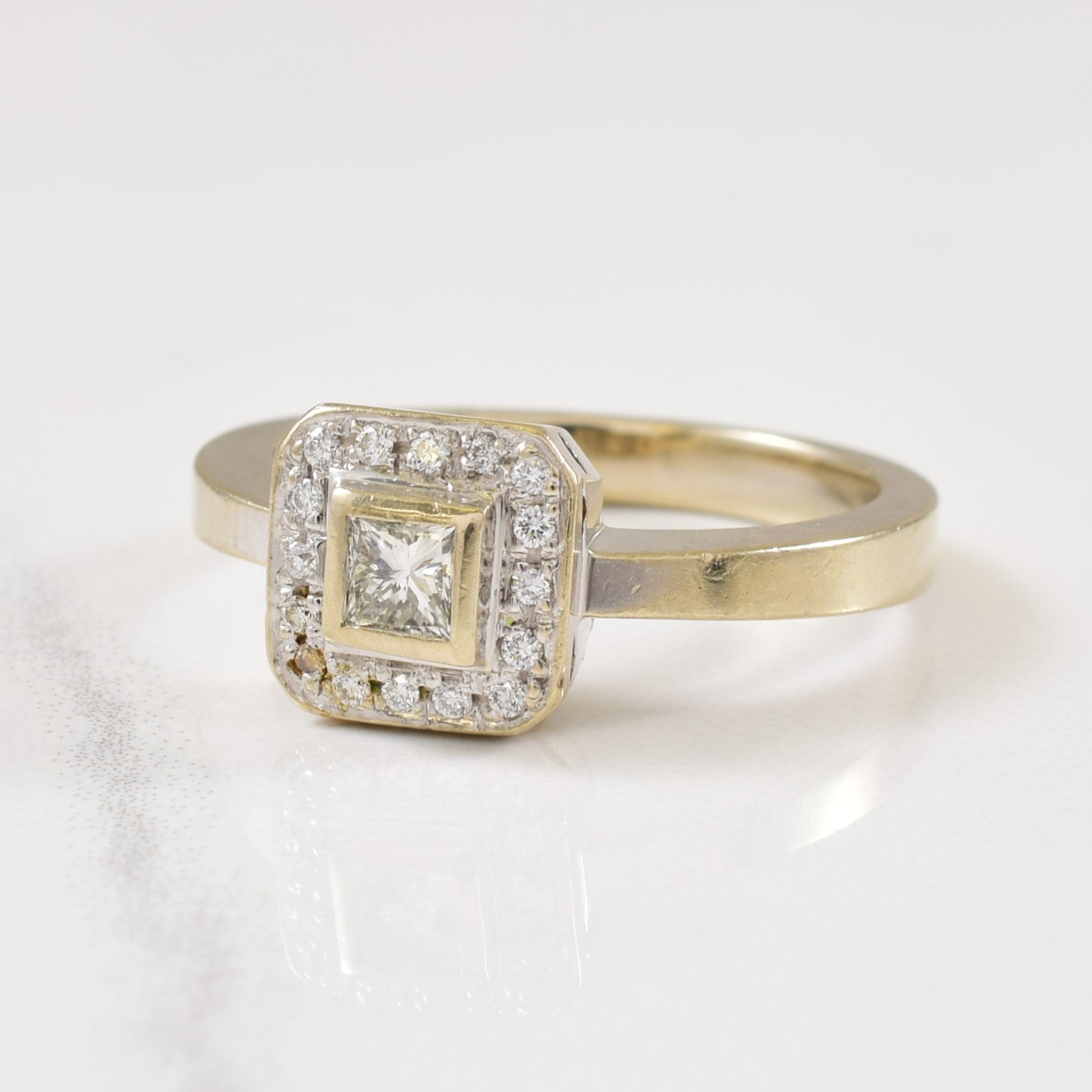 Diamond Halo Ring | 0.26ctw | SZ 7 |