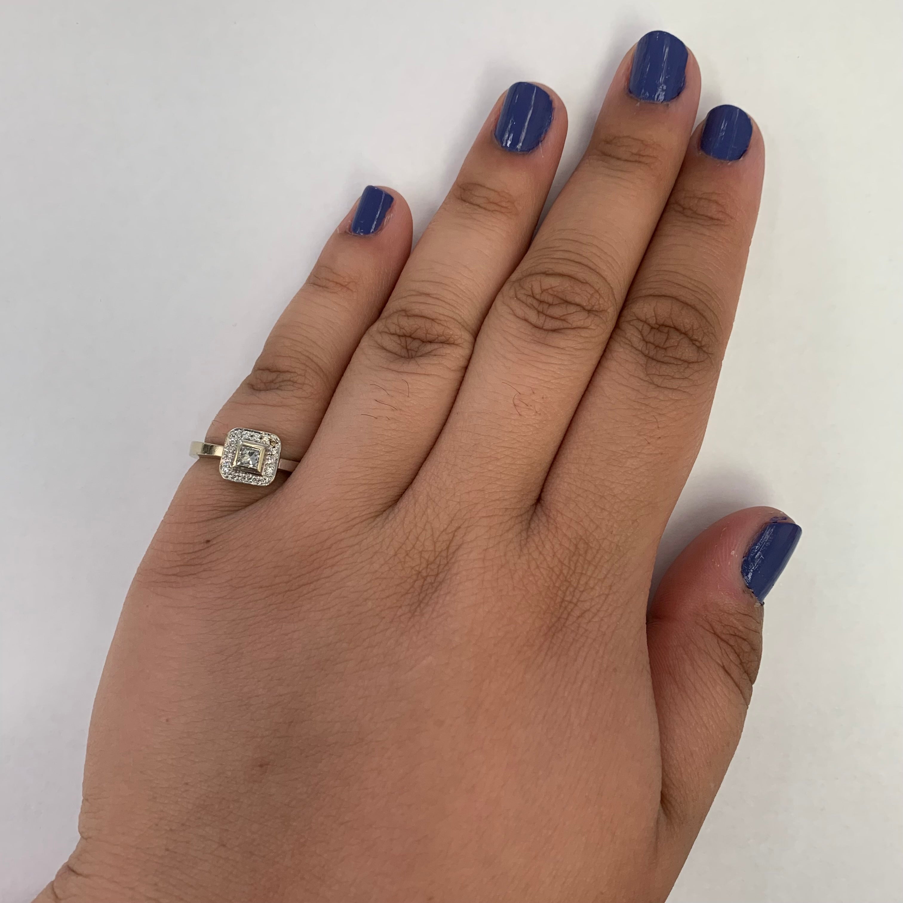 Diamond Halo Ring | 0.26ctw | SZ 7 |