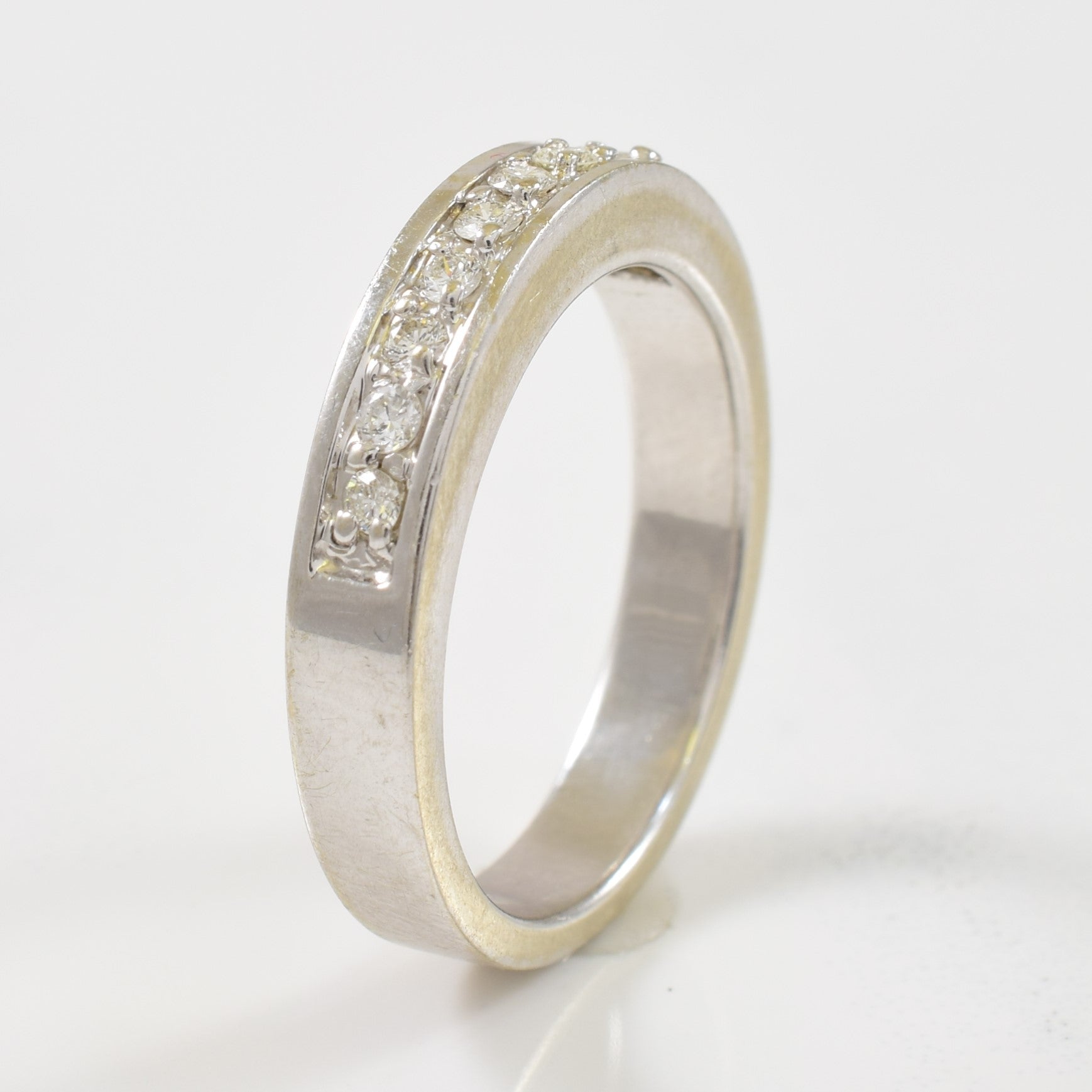 Semi Eternity Diamond Band | 0.20ctw | SZ 7 |
