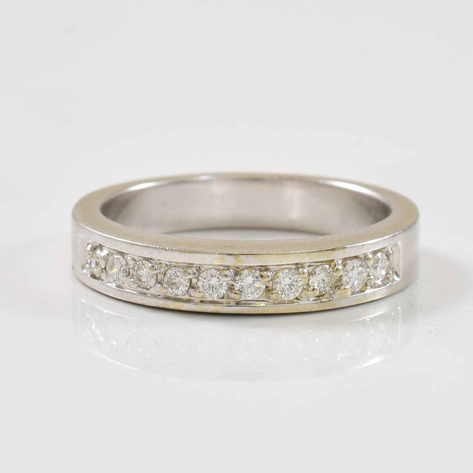 Semi Eternity Diamond Band | 0.20ctw | SZ 7 |