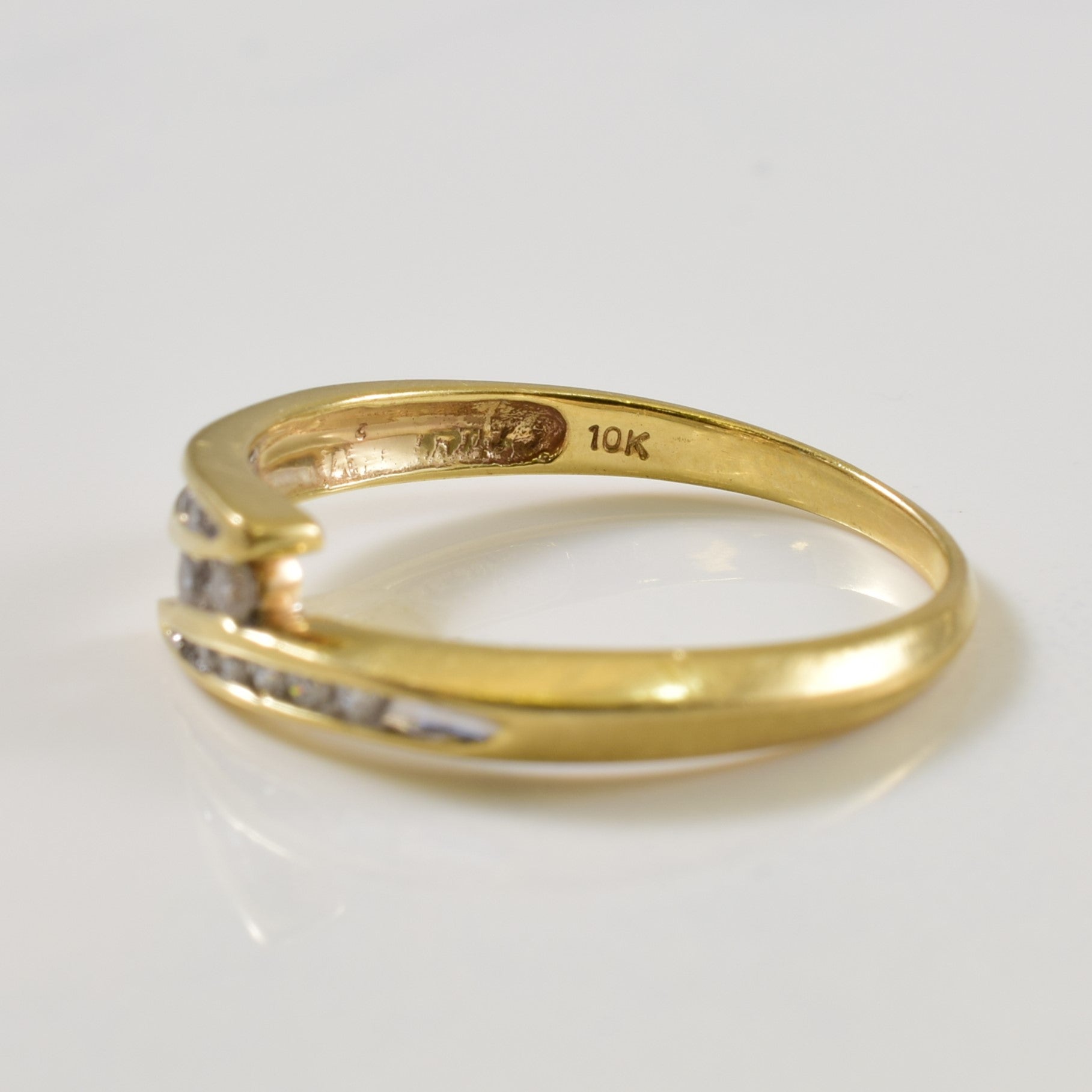 Bague sertie de diamants en canal | 0,12 ct | Taille 8,25 |