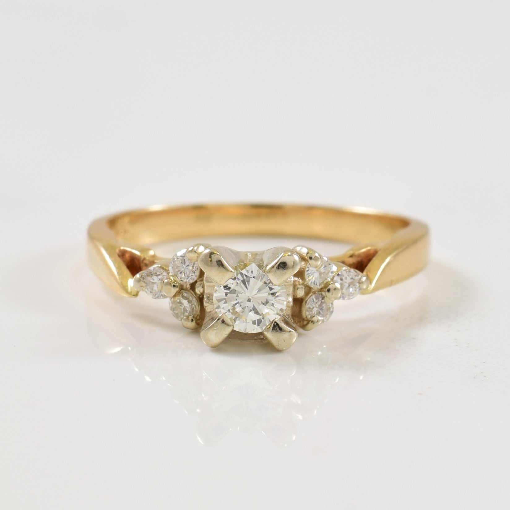 Diamond Side Cluster Ring | 0.29ctw | SZ 5.5 |