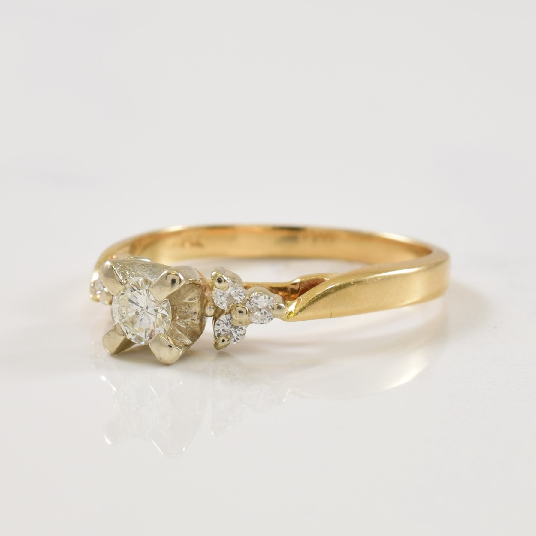 Diamond Side Cluster Ring | 0.29ctw | SZ 5.5 |