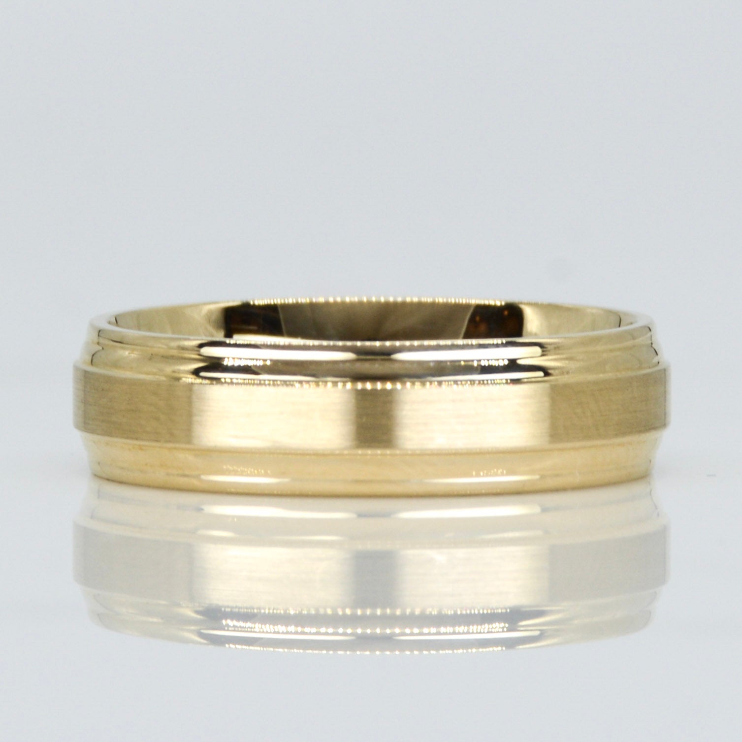 Alliance en or jaune 14 carats, finition satinée biseautée | Taille 10 |