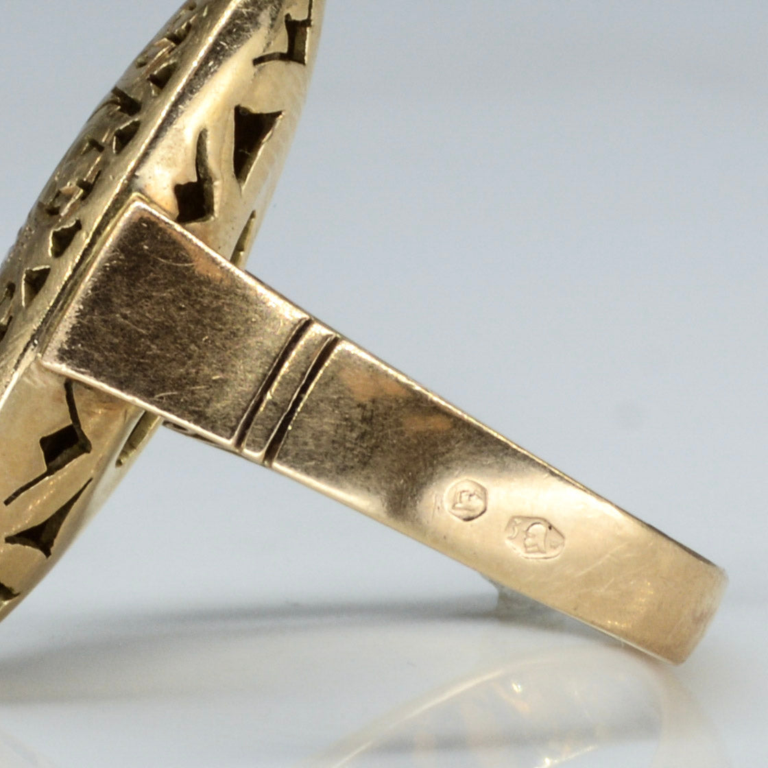 Vintage Warsaw Ornate Gold Navette Dome Ring | SZ 7.5 |
