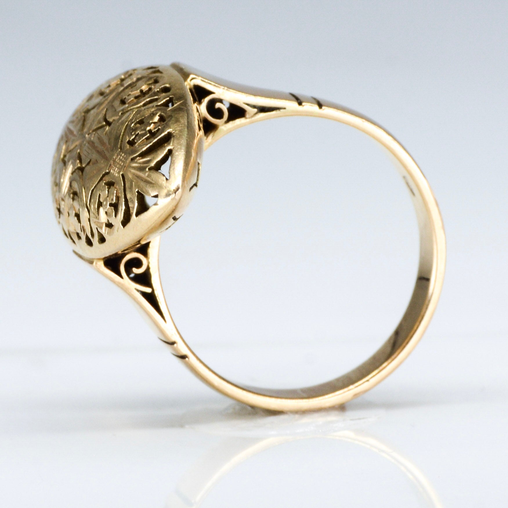 Vintage Warsaw Ornate Gold Navette Dome Ring | SZ 7.5 |