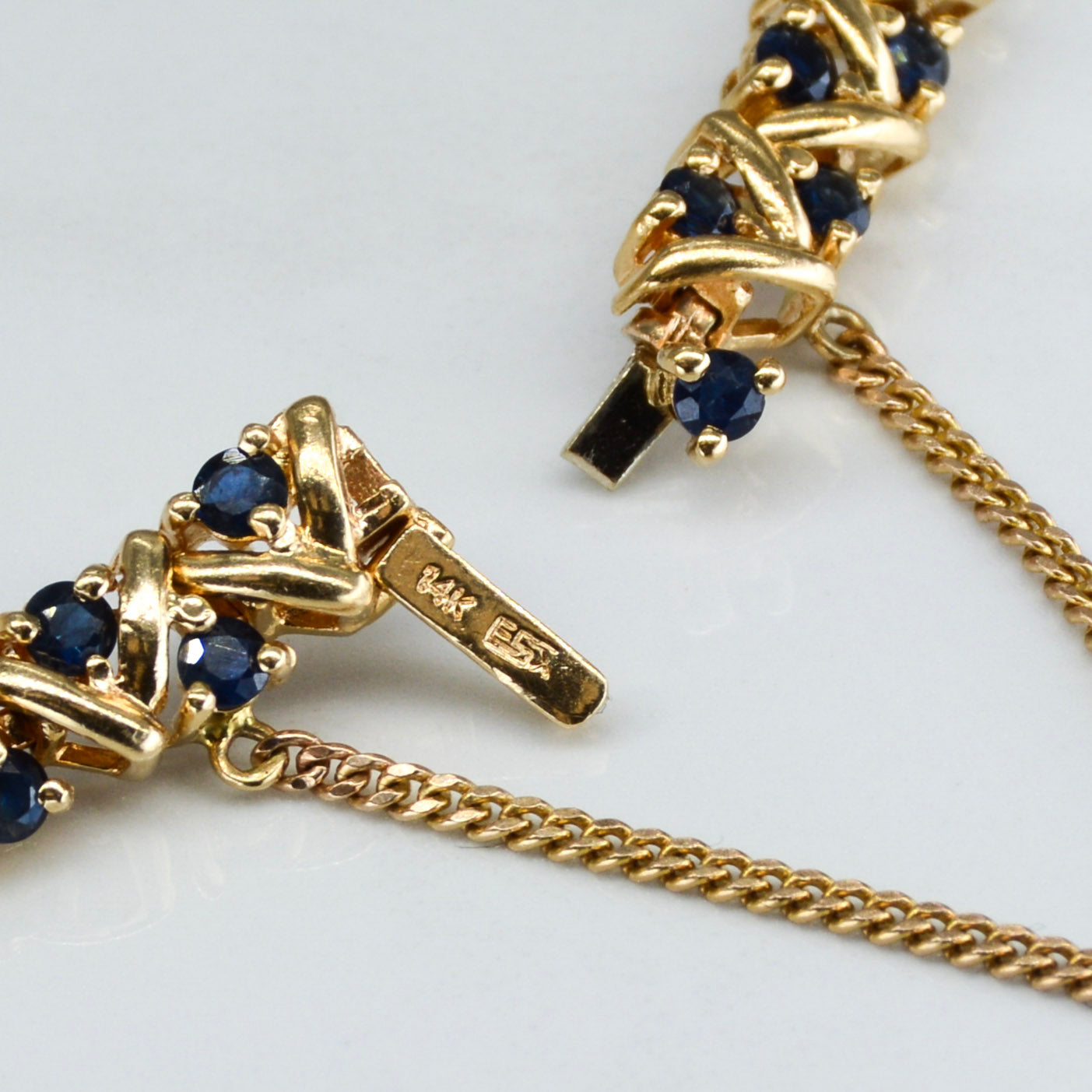 Bracelet tennis en or jaune, saphirs et diamants | 3,50 ct, 0,40 ct |