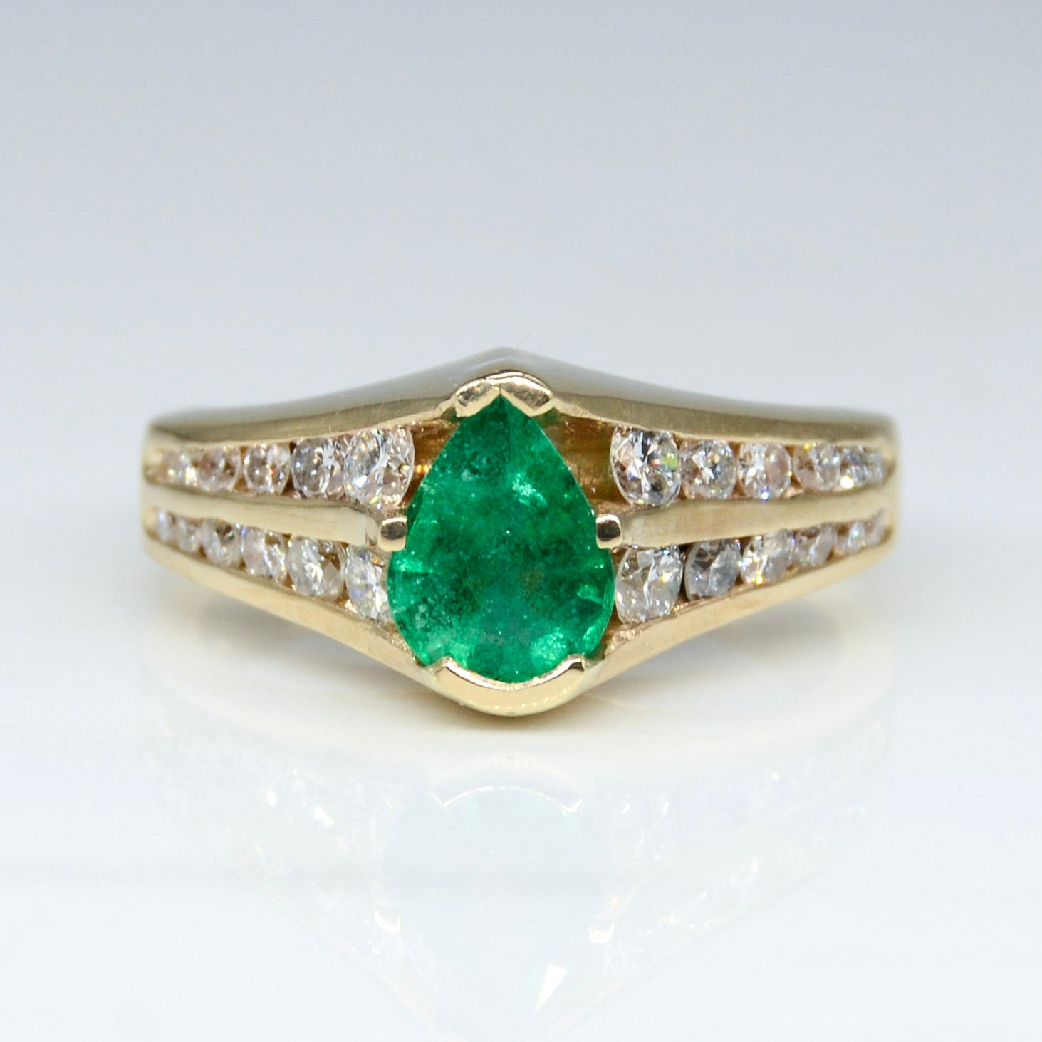 Bague en émeraude taille poire et diamants | Taille 6,25 |