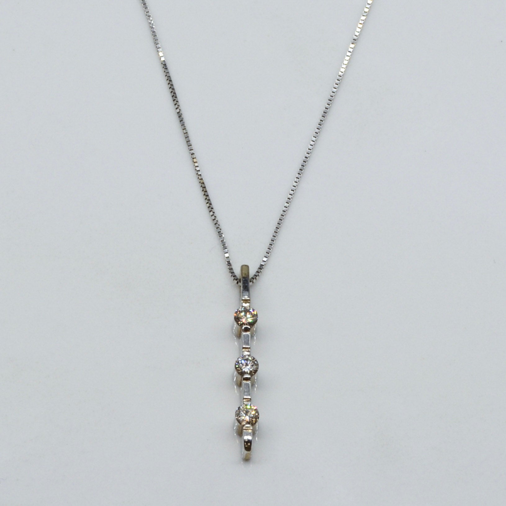 Diamond Bar Necklace | 0.25ctw | 16" |