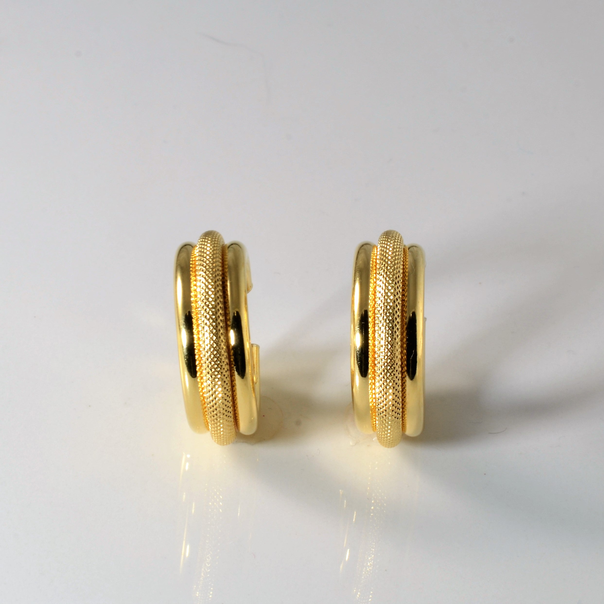 Textured Yellow Gold Hoop Earrings |