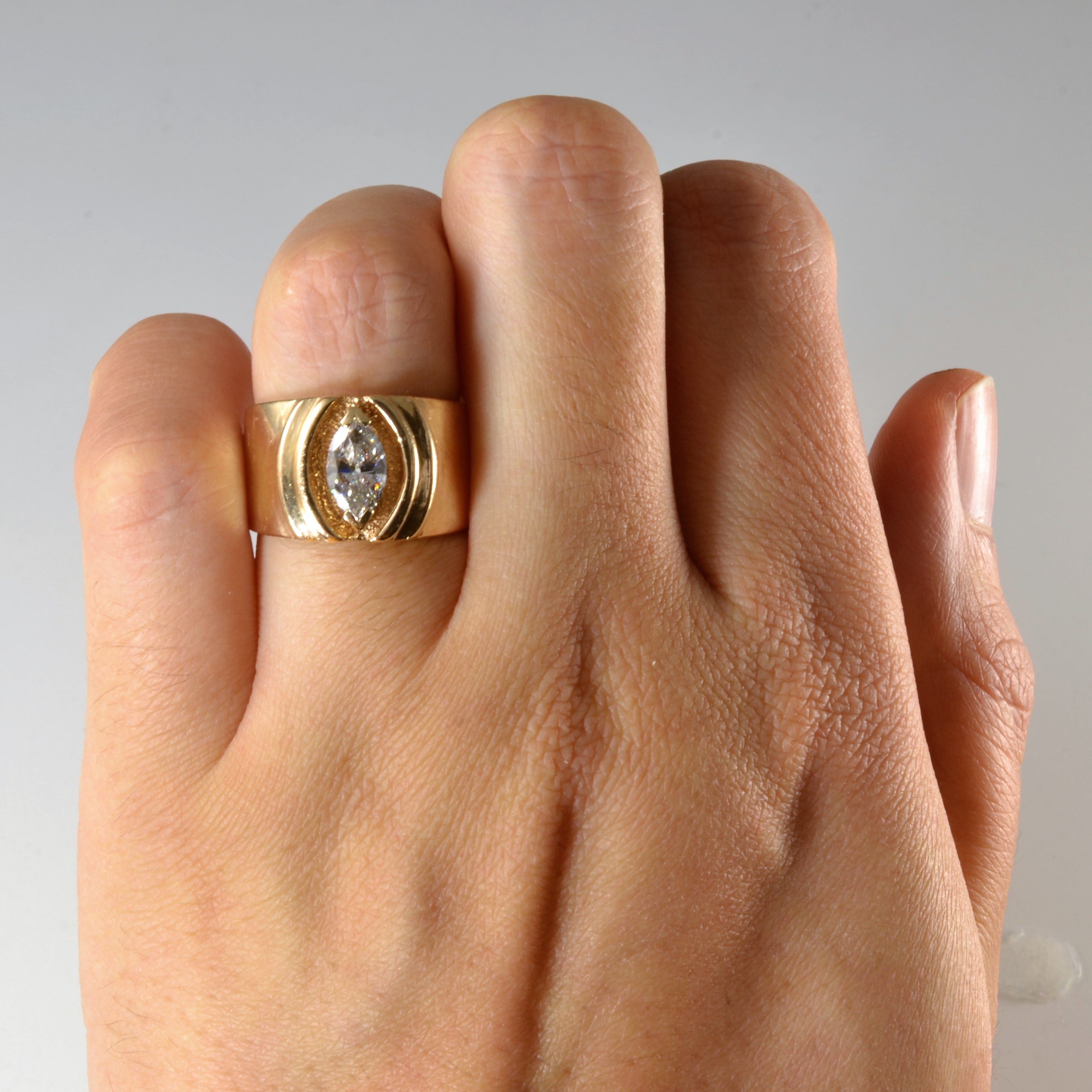 Bague large en diamant taille marquise | 0,70 ct | Taille 5,25 |